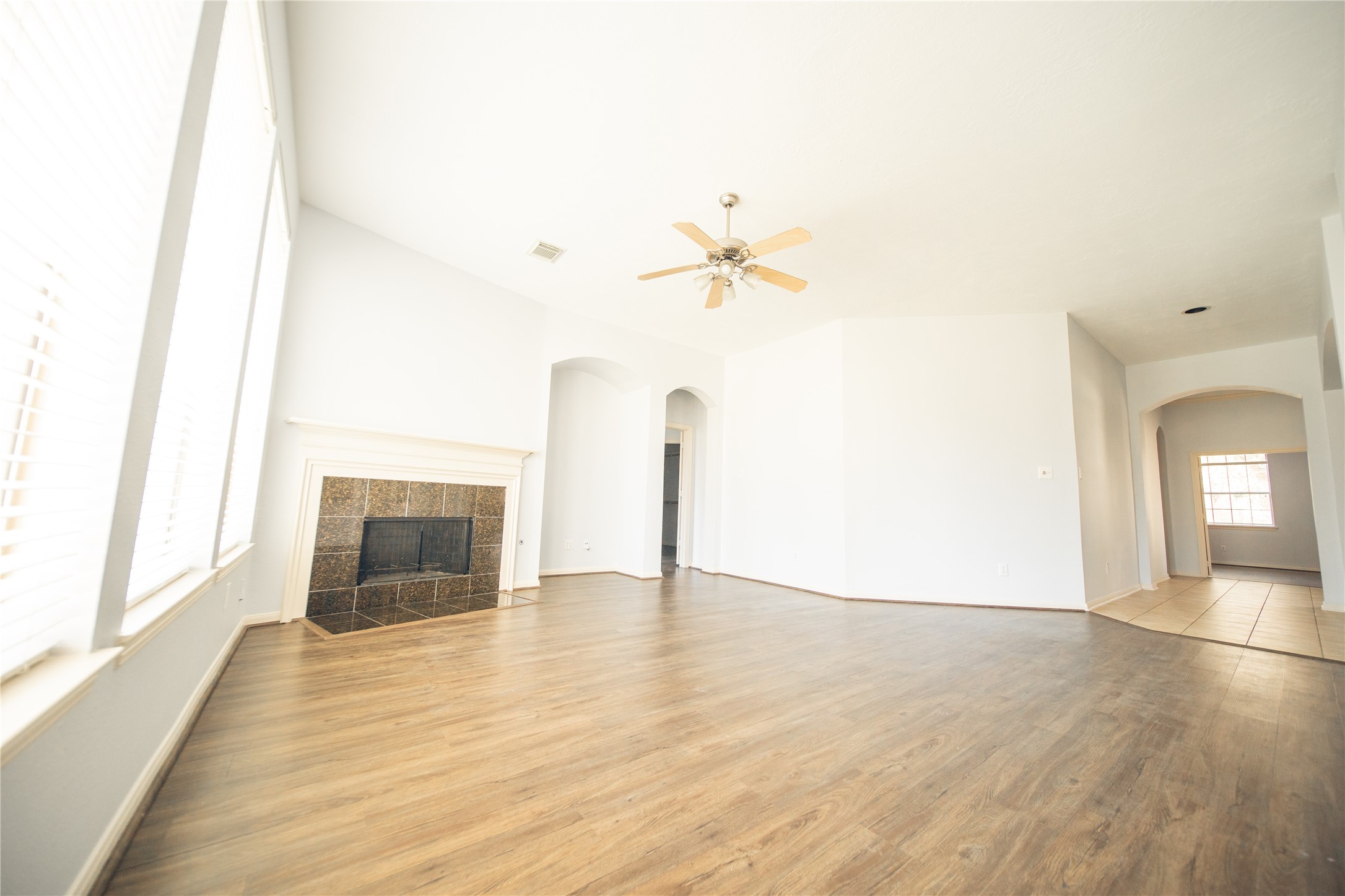 6403 Winding Cove Lane Property Photo 5