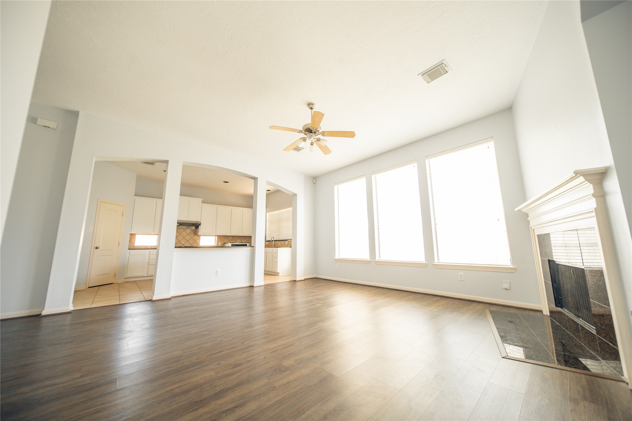 6403 Winding Cove Lane Property Photo 6