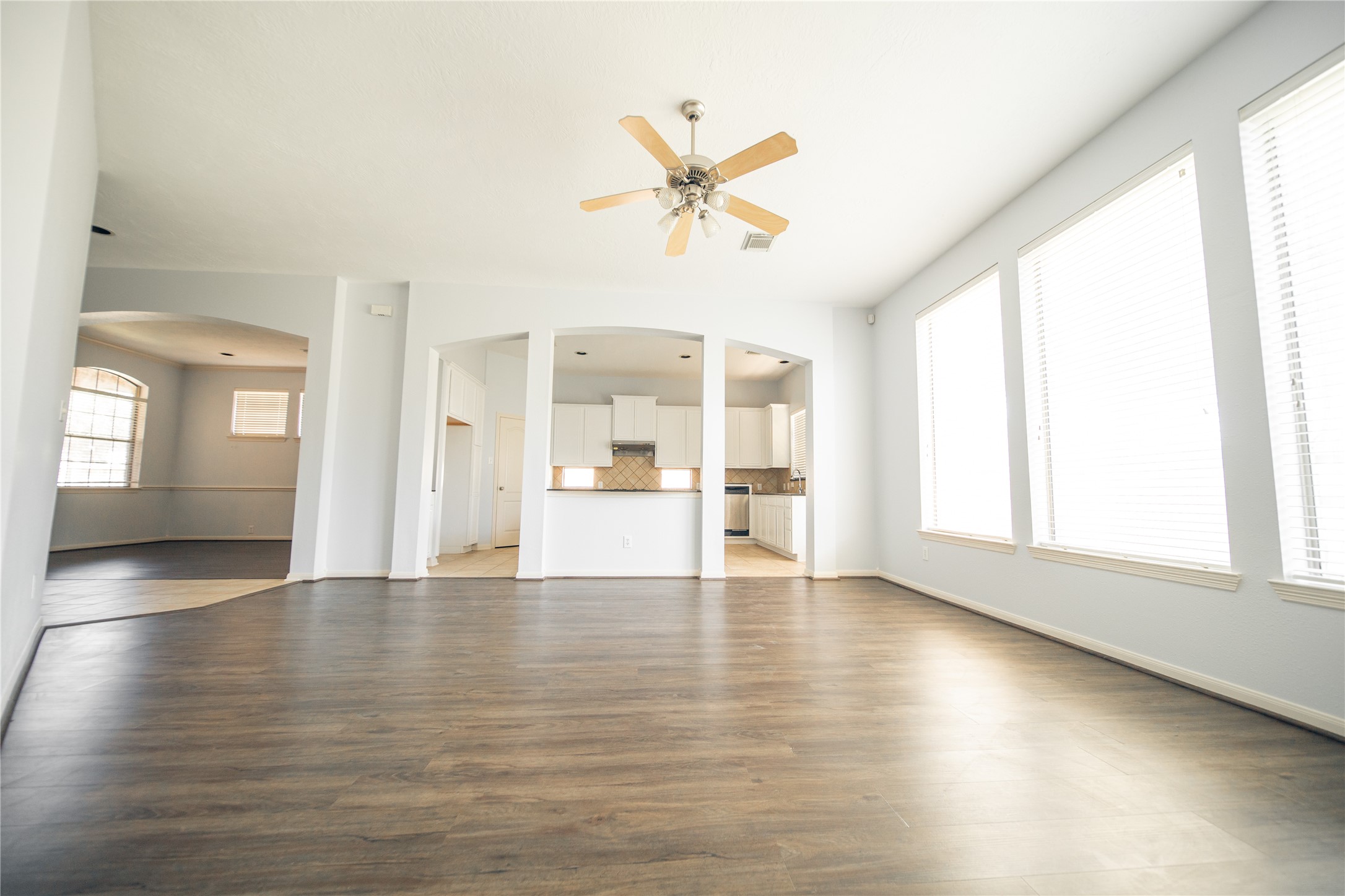 6403 Winding Cove Lane Property Photo 7