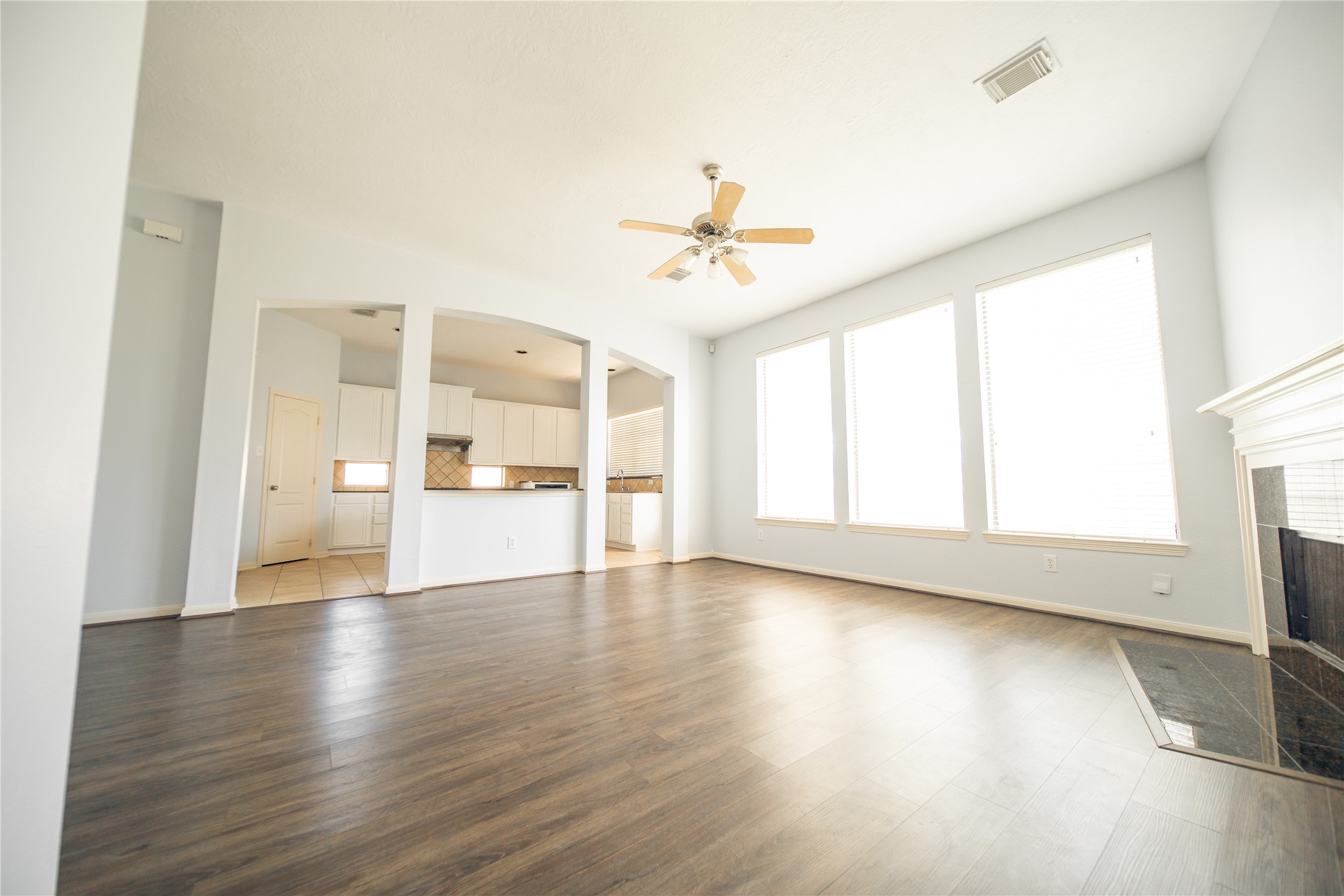 6403 Winding Cove Lane Property Photo 8