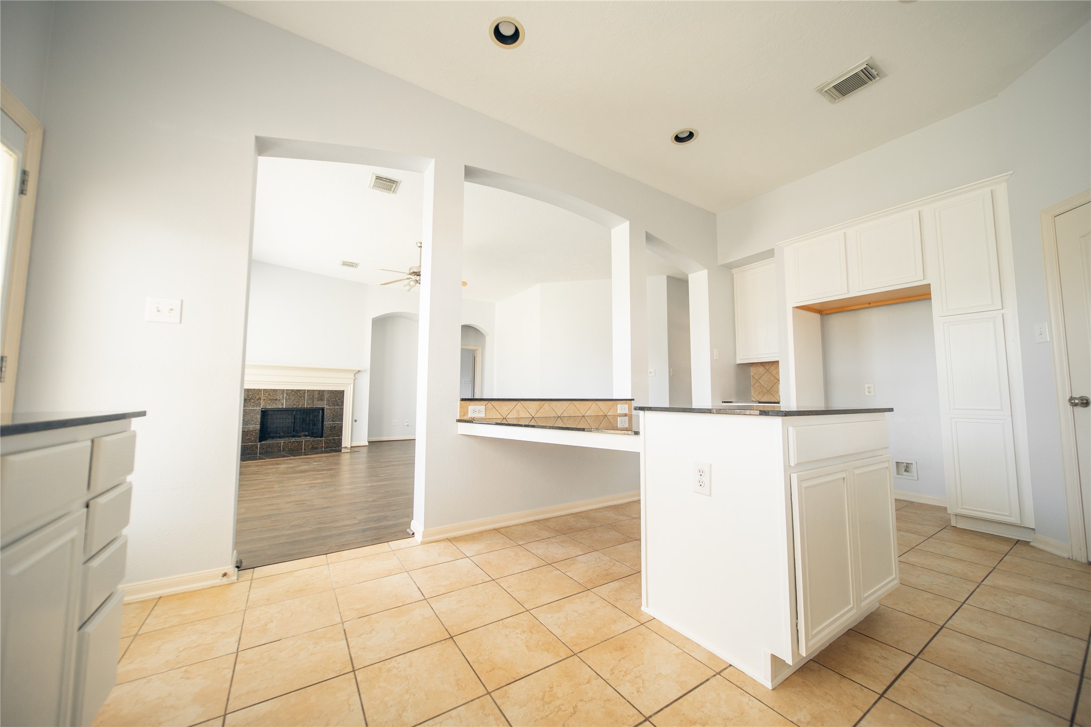 6403 Winding Cove Lane Property Photo 11