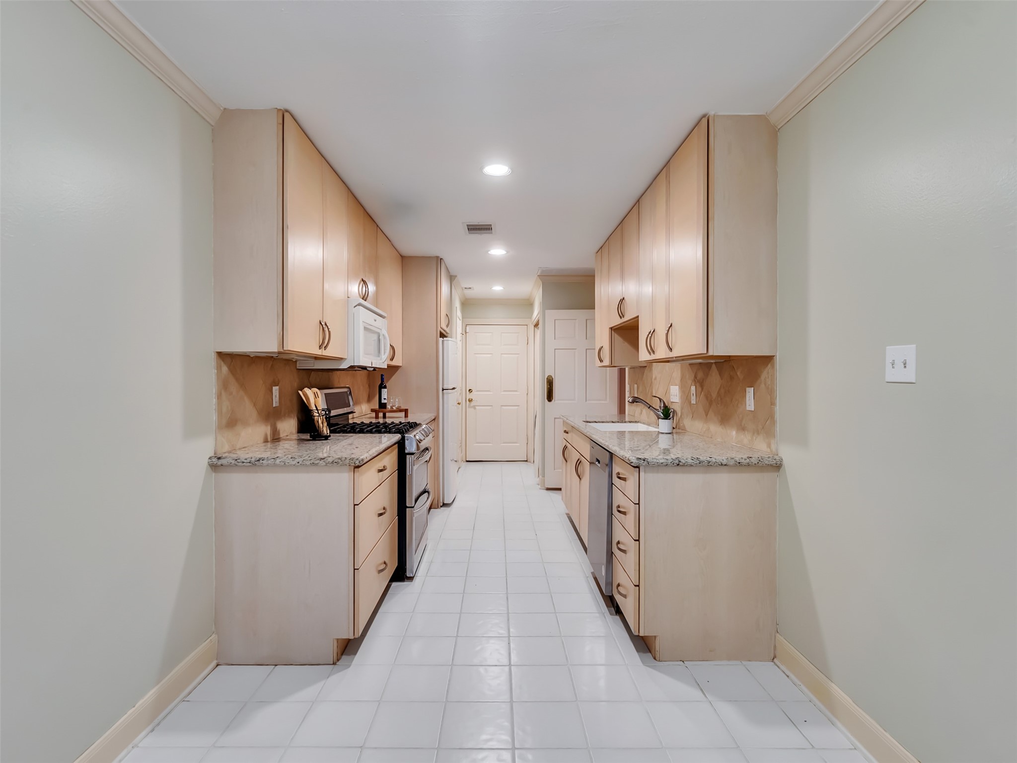 2012 Mcduffie Street Property Photo 10