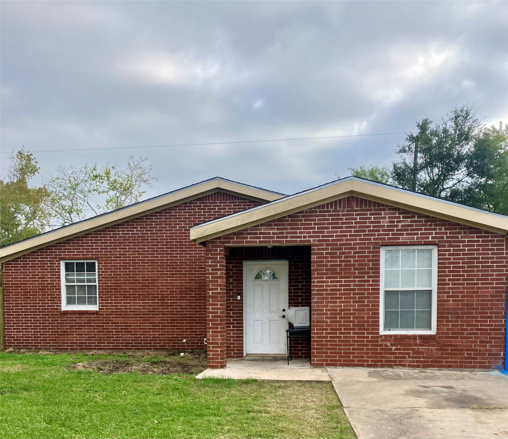 6206 Iron Rock Street Property Photo