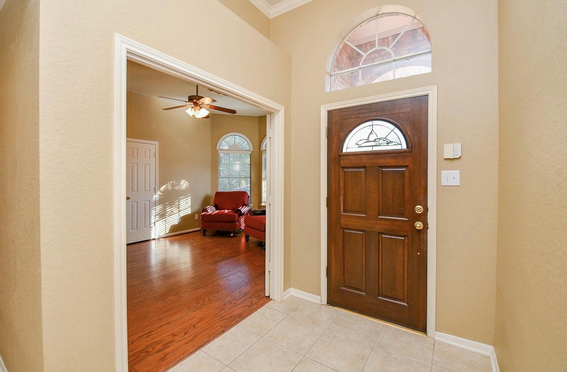 4606 Russett Lane Property Photo 4