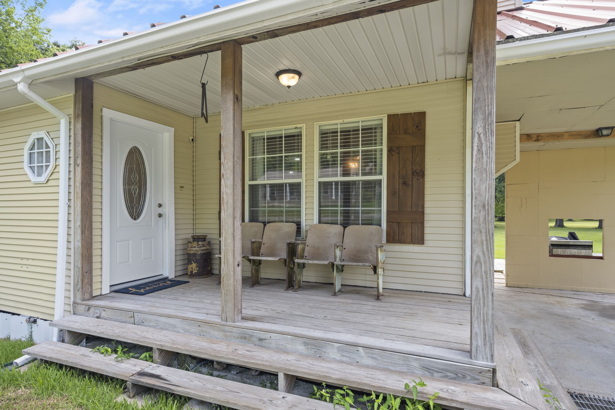 5298 Circle View Property Photo 6