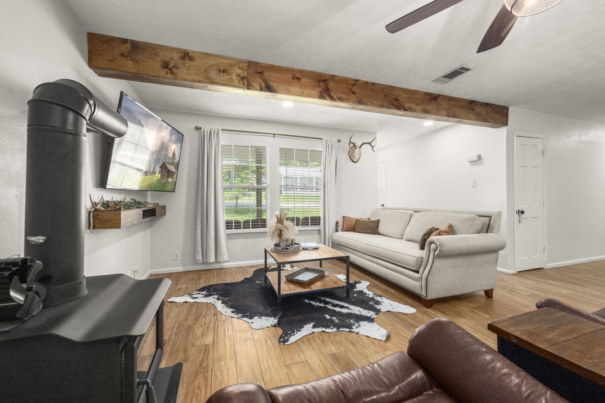 5298 Circle View Property Photo 8
