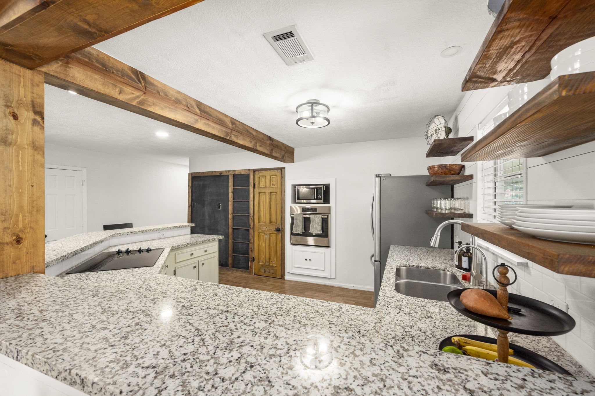 5298 Circle View Property Photo 14