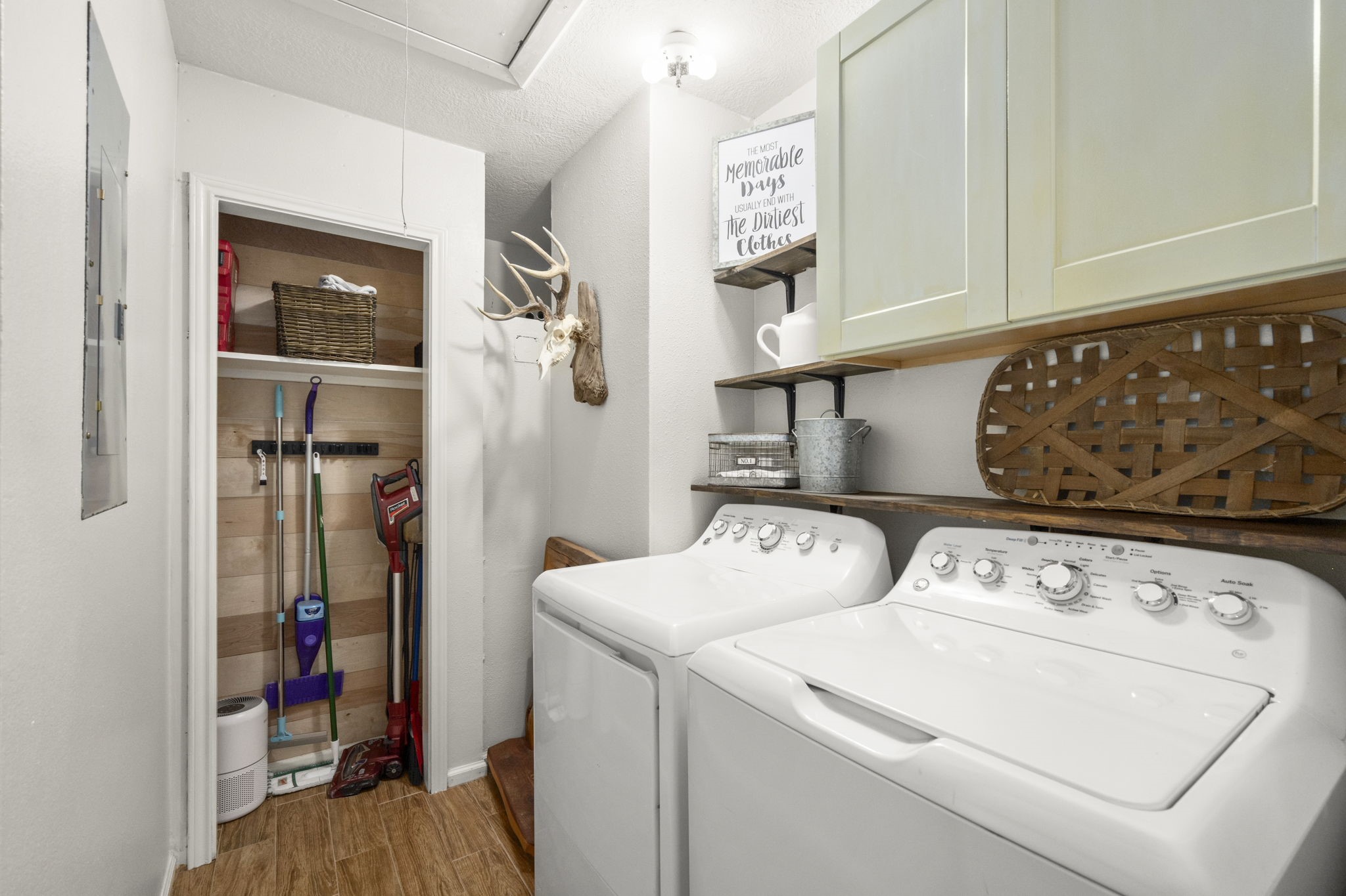 5298 Circle View Property Photo 16