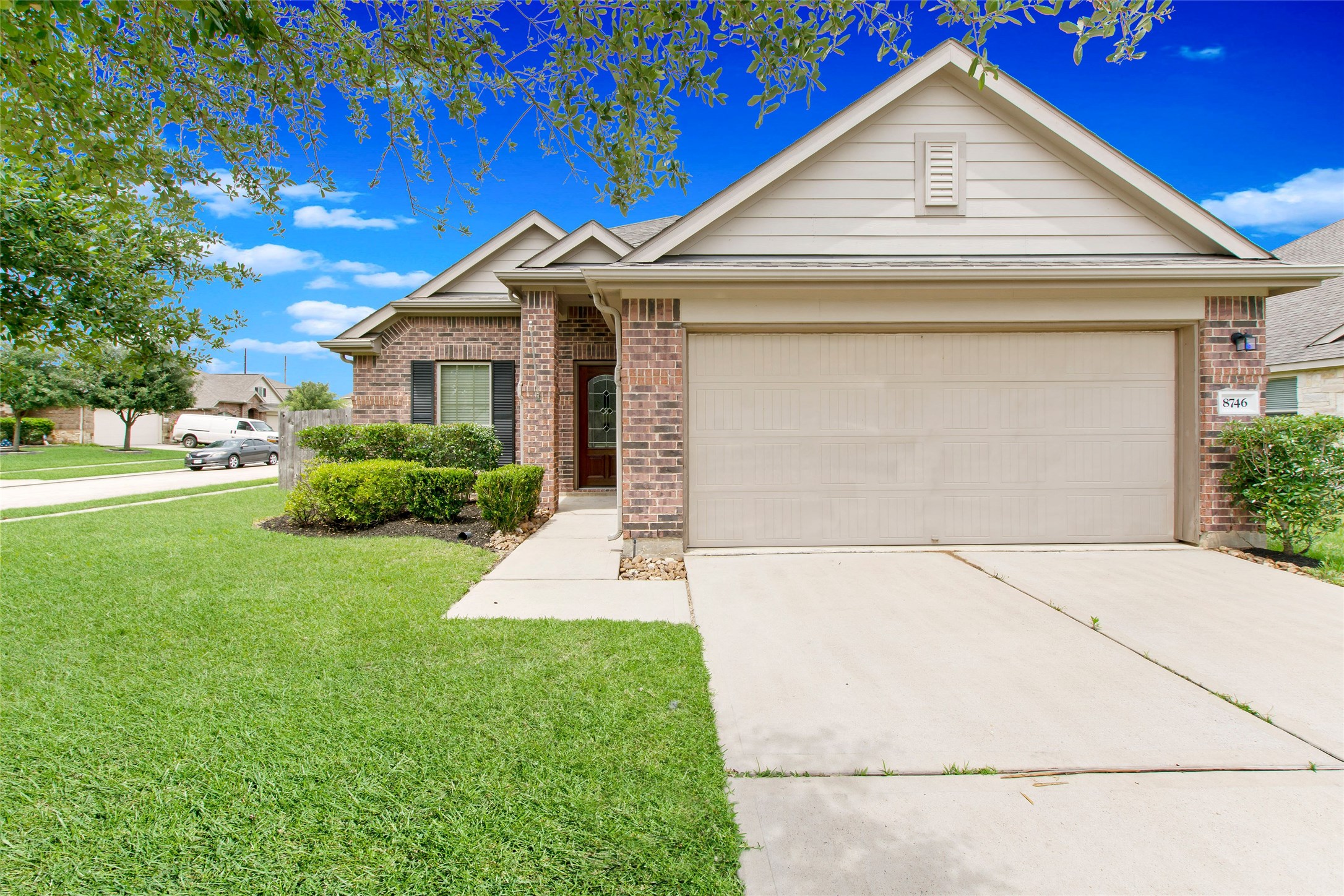 8746 Sunny Gallop Drive Property Photo 1