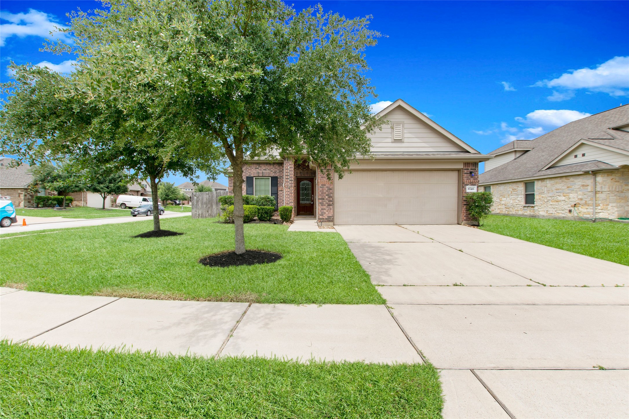 8746 Sunny Gallop Drive Property Photo 2