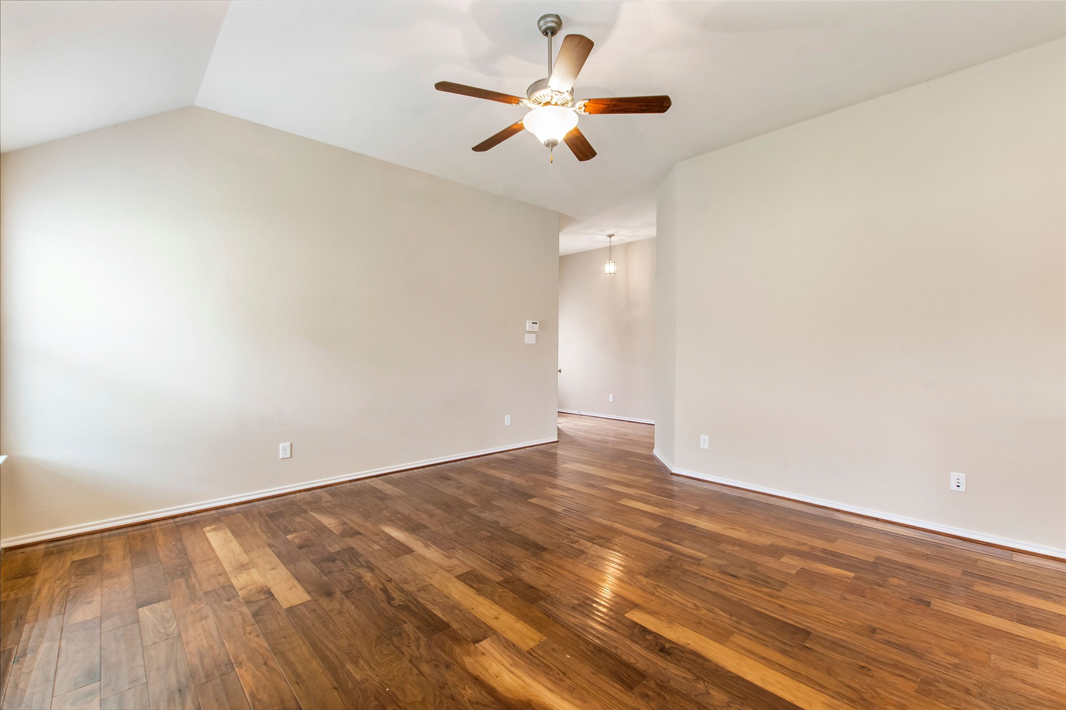 8746 Sunny Gallop Drive Property Photo 9