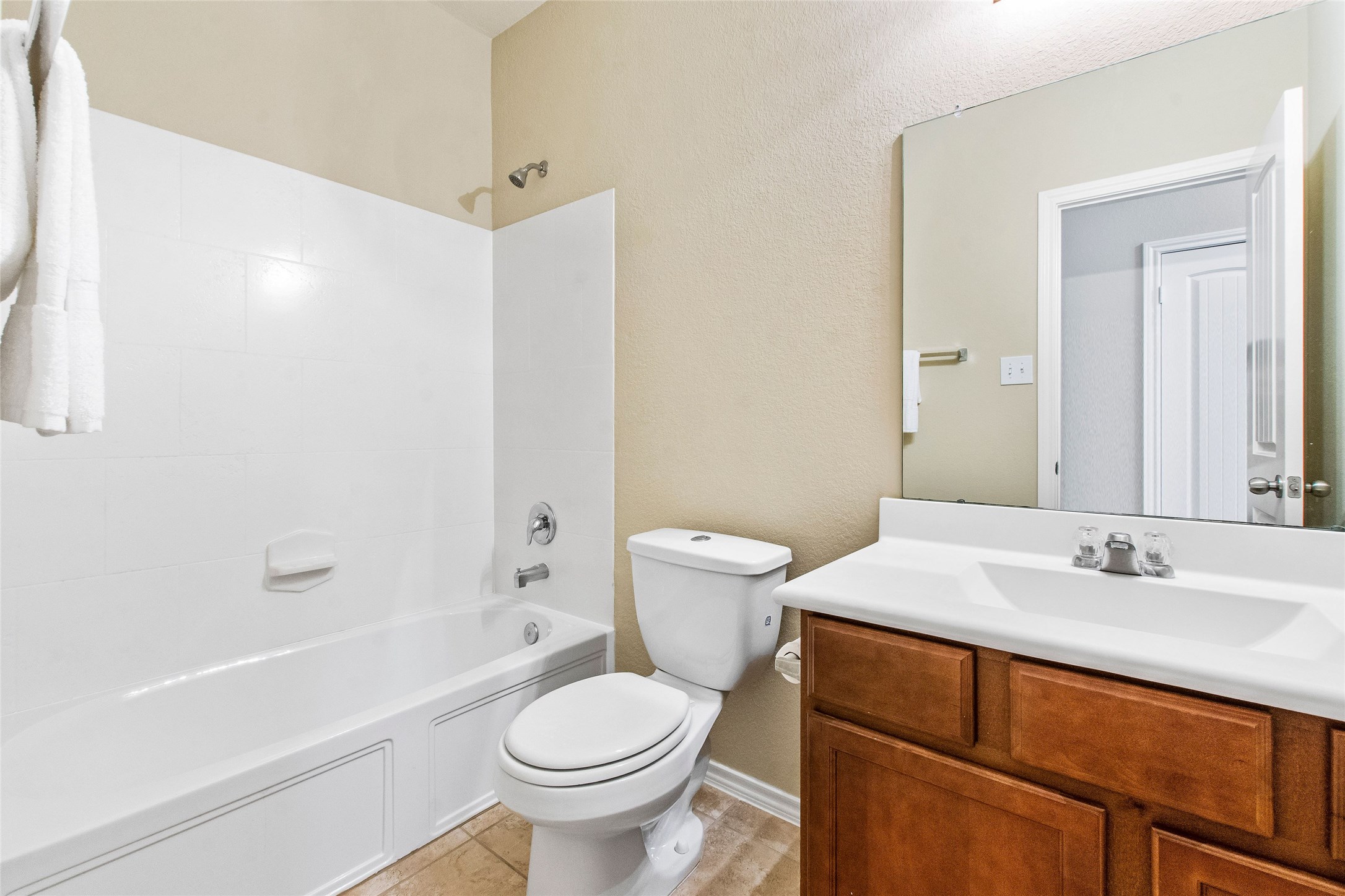 8746 Sunny Gallop Drive Property Photo 17