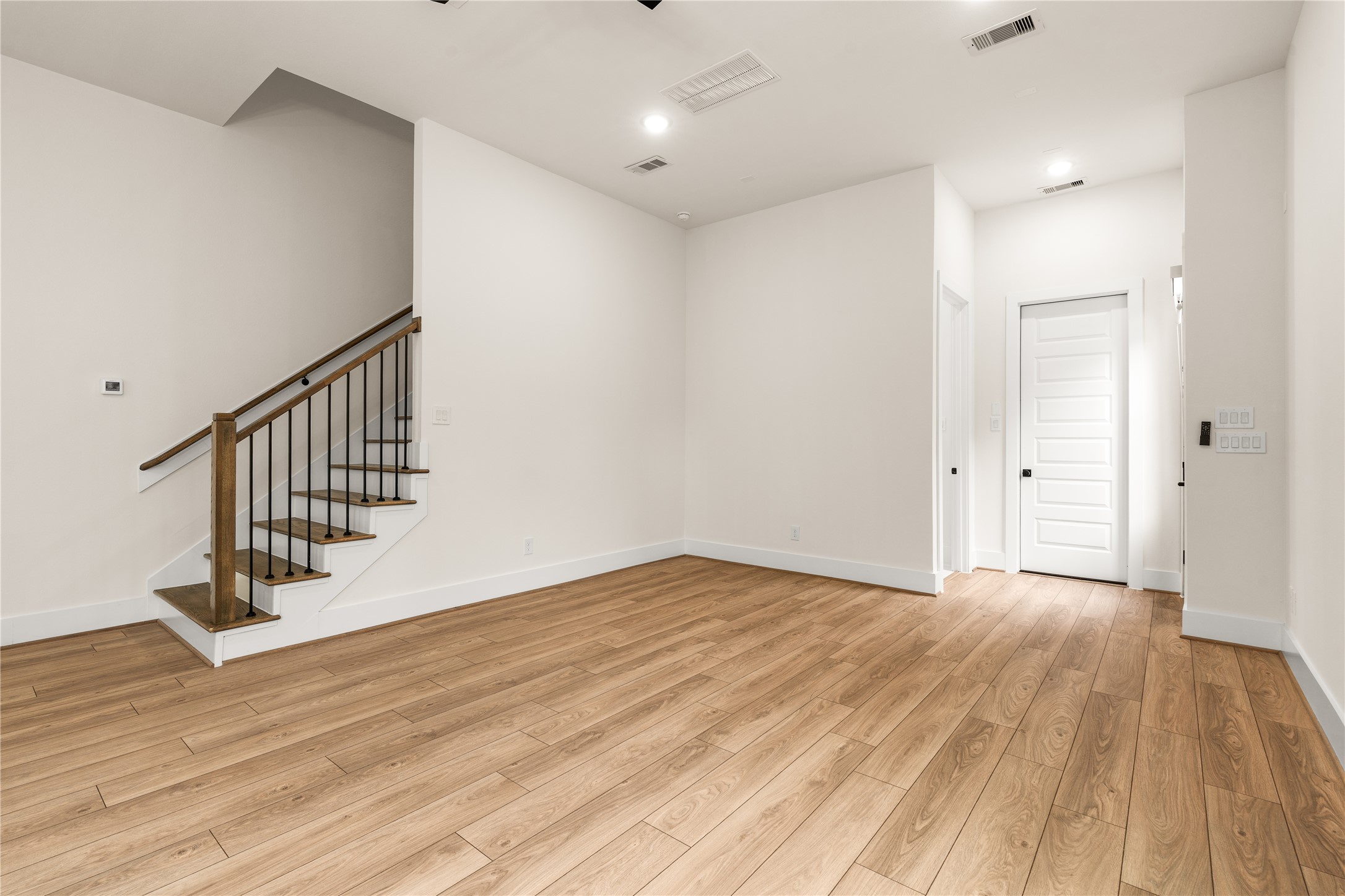 7117 Goforth Street Property Photo 5