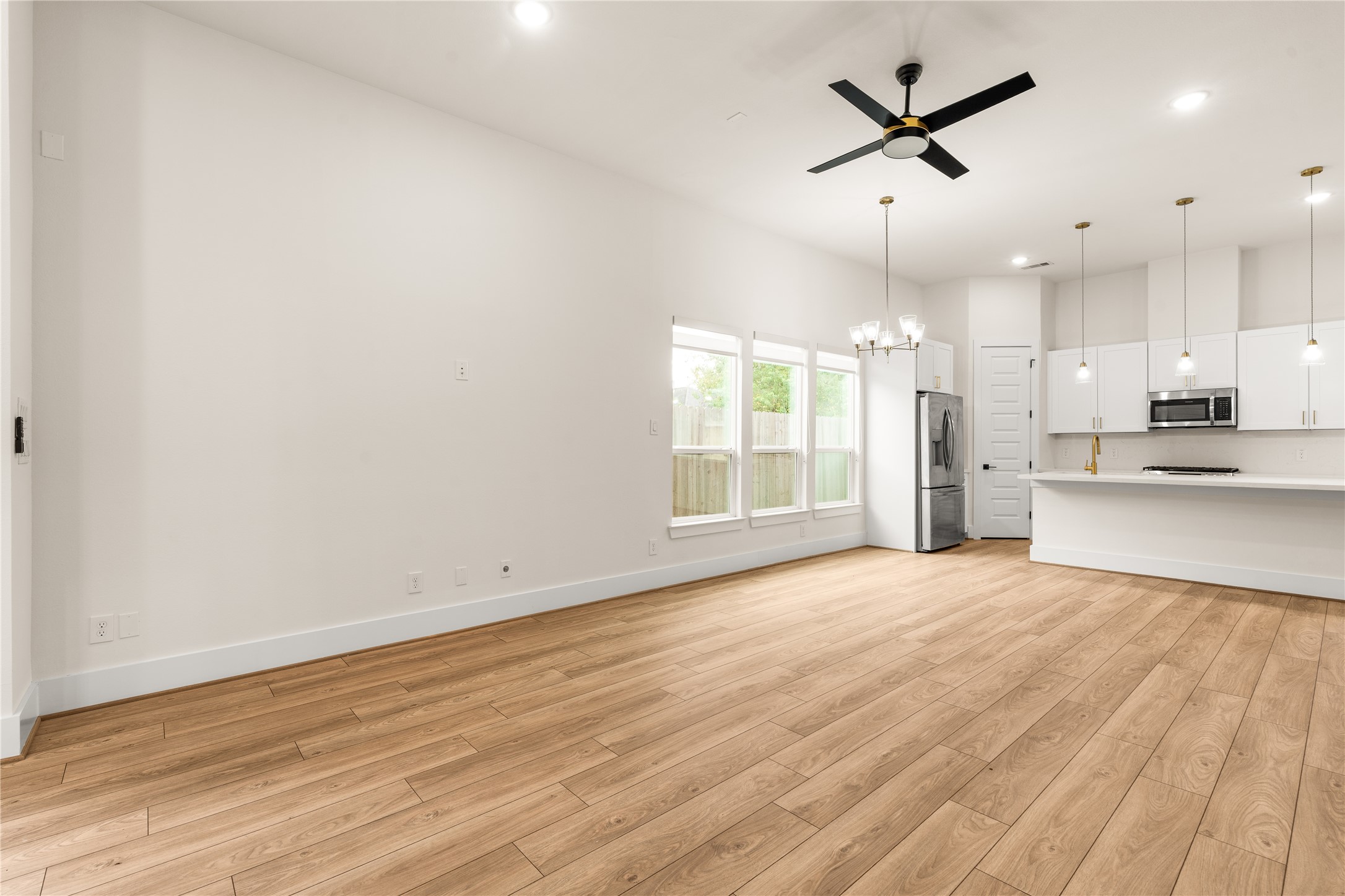 7117 Goforth Street Property Photo 6