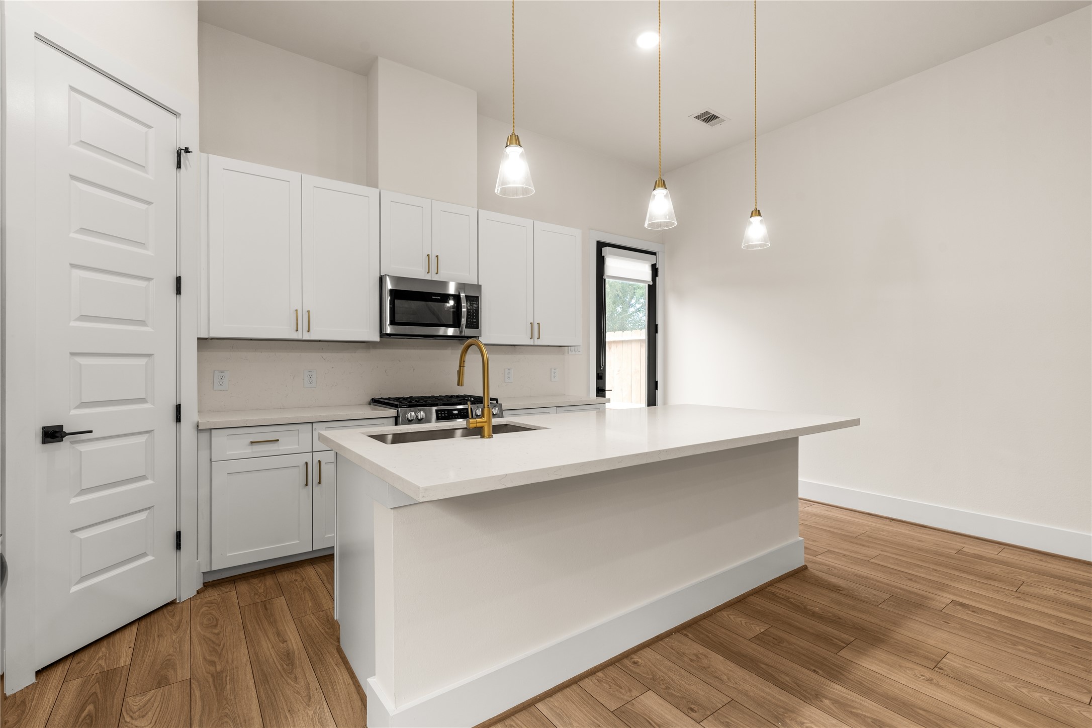 7117 Goforth Street Property Photo 13