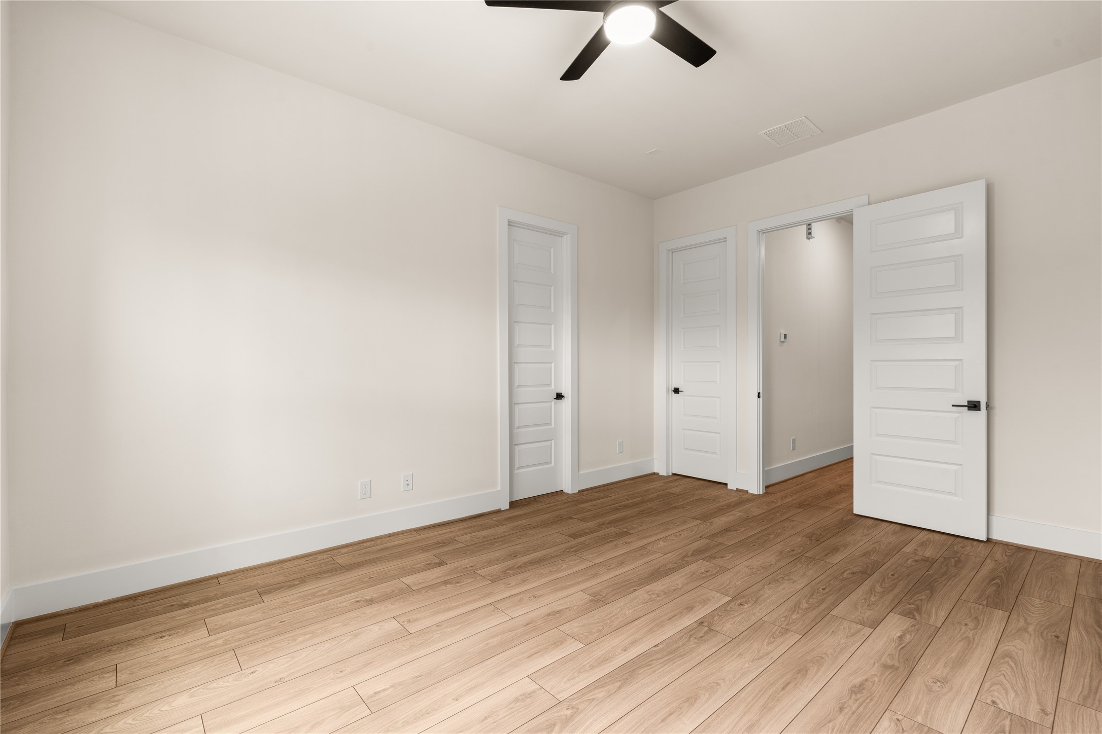 7117 Goforth Street Property Photo 18