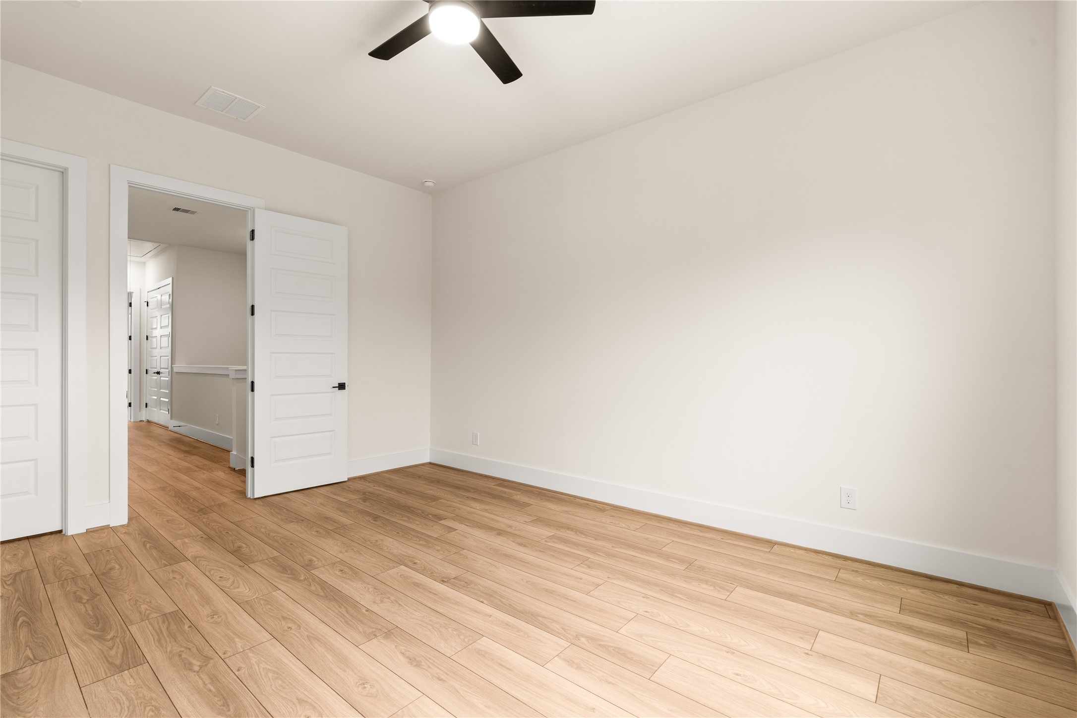 7117 Goforth Street Property Photo 19