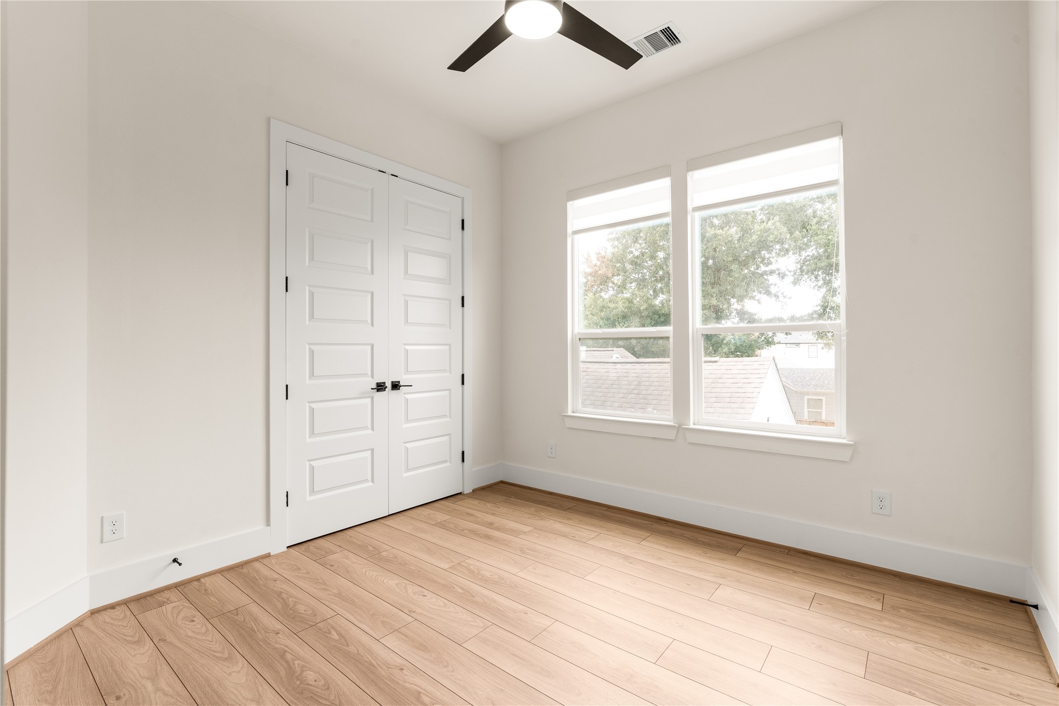 7117 Goforth Street Property Photo 24