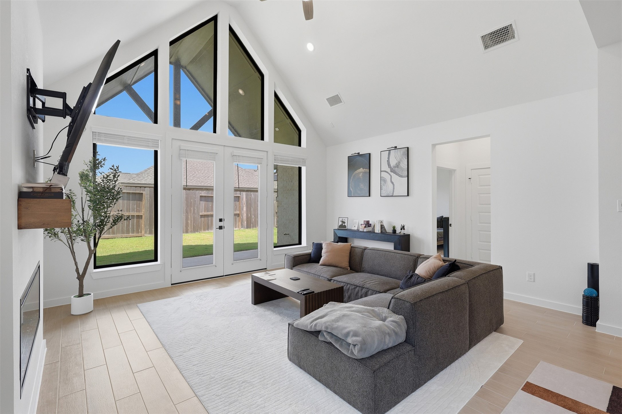 26506 Brilliant Beam Way Property Photo 10