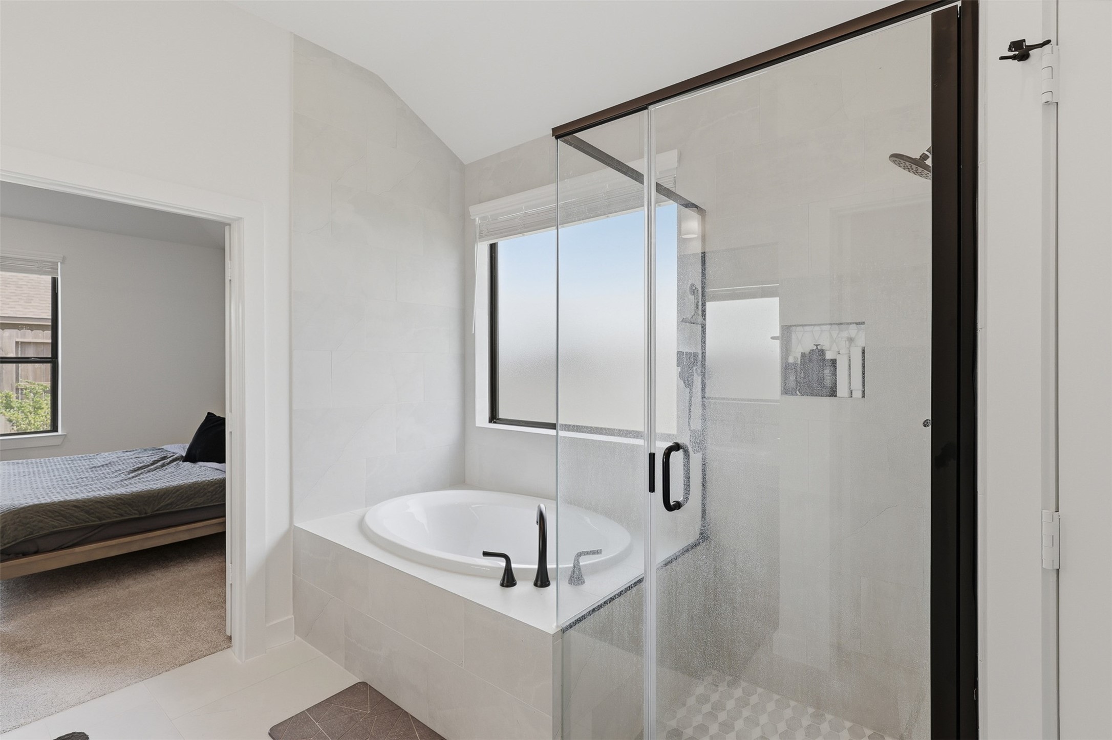 26506 Brilliant Beam Way Property Photo 17