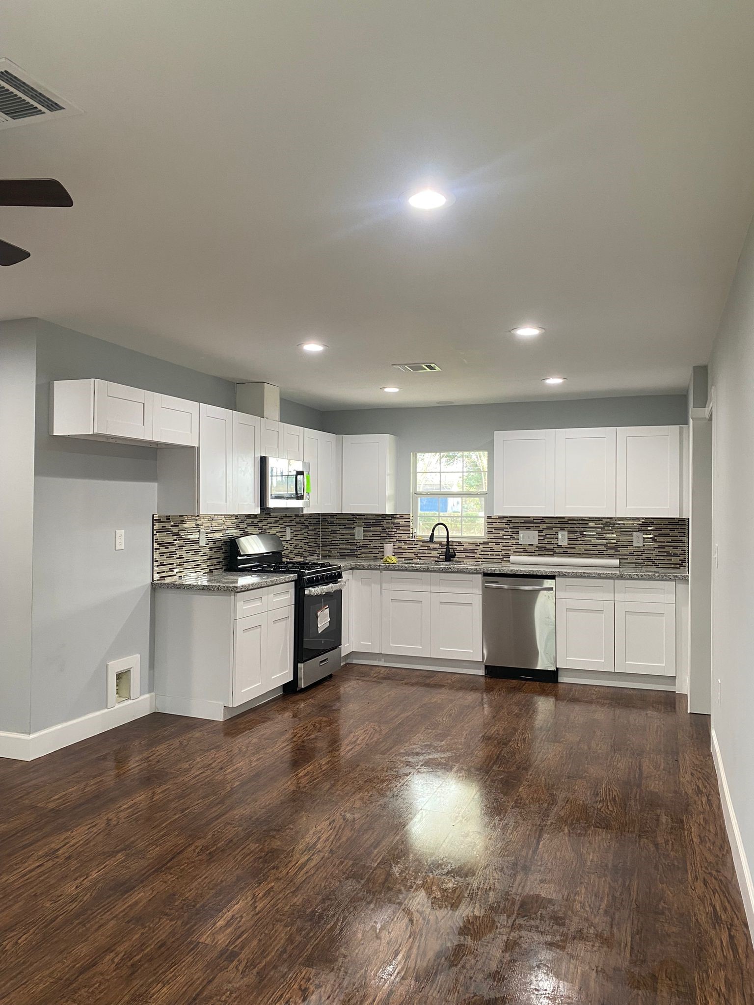 5502 Heron Drive Property Photo 3