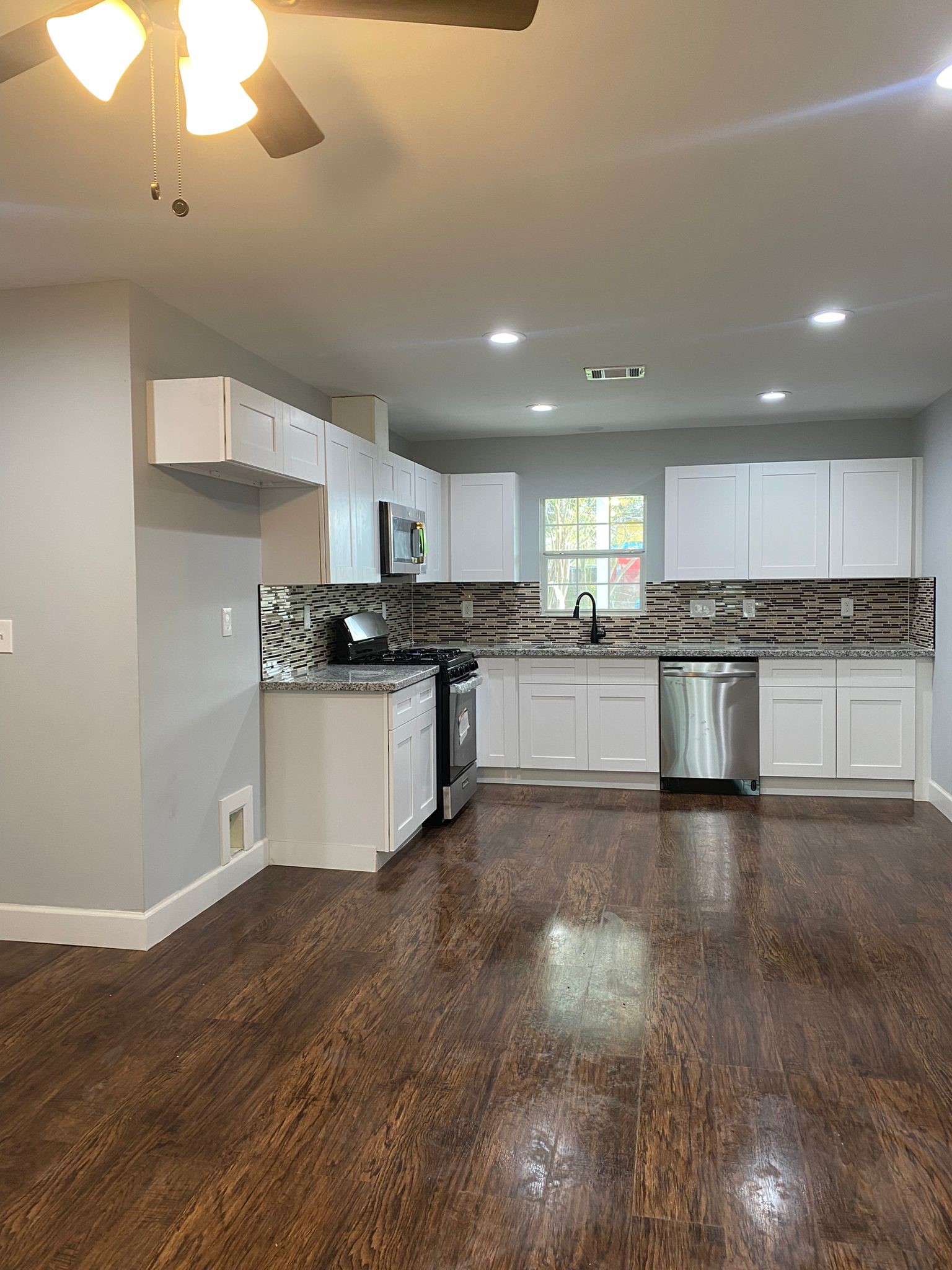 5502 Heron Drive Property Photo 5
