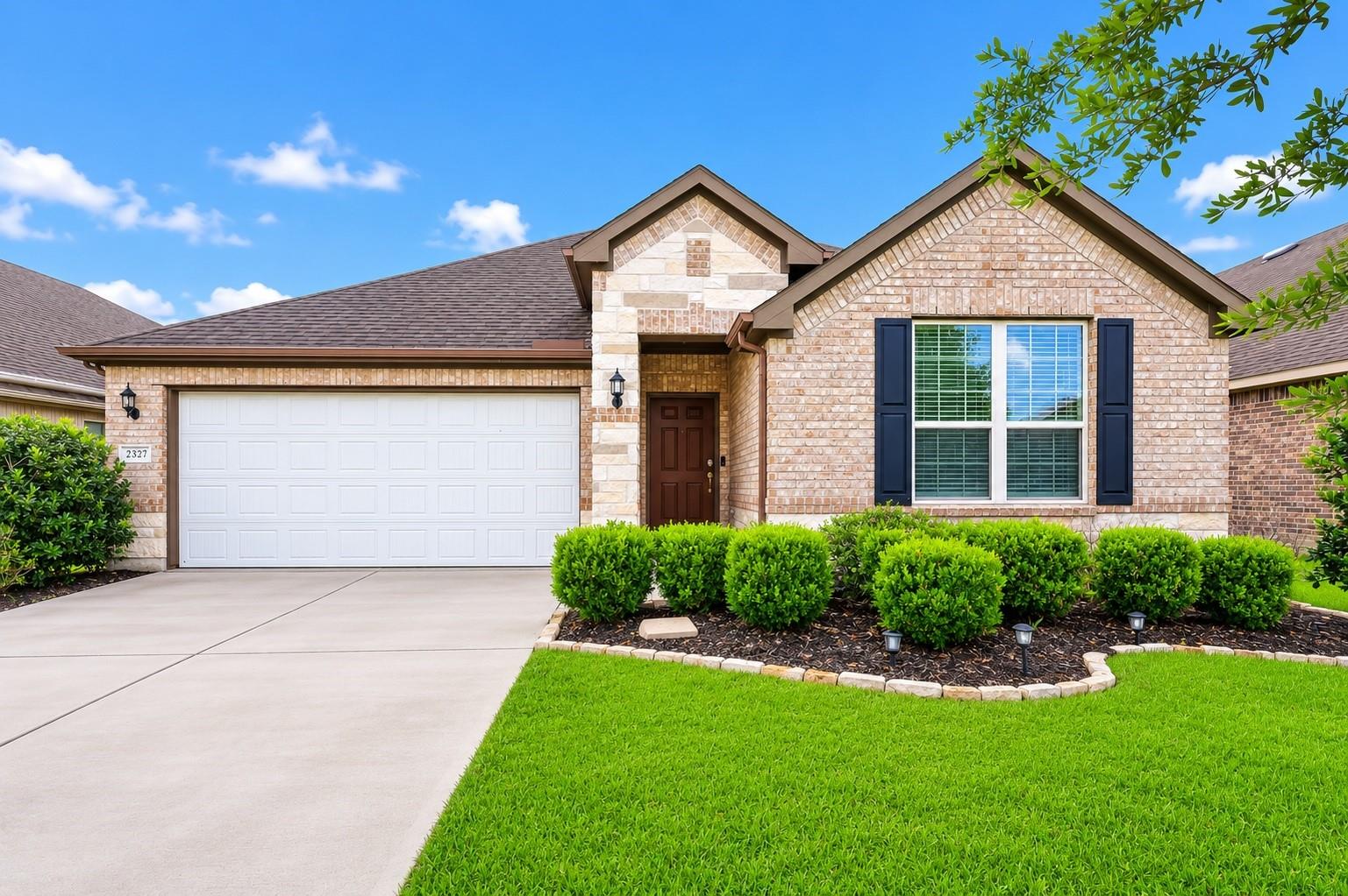 2327 Cherrington Woods Lane, Richmond Tx 77469 Property Photo 1