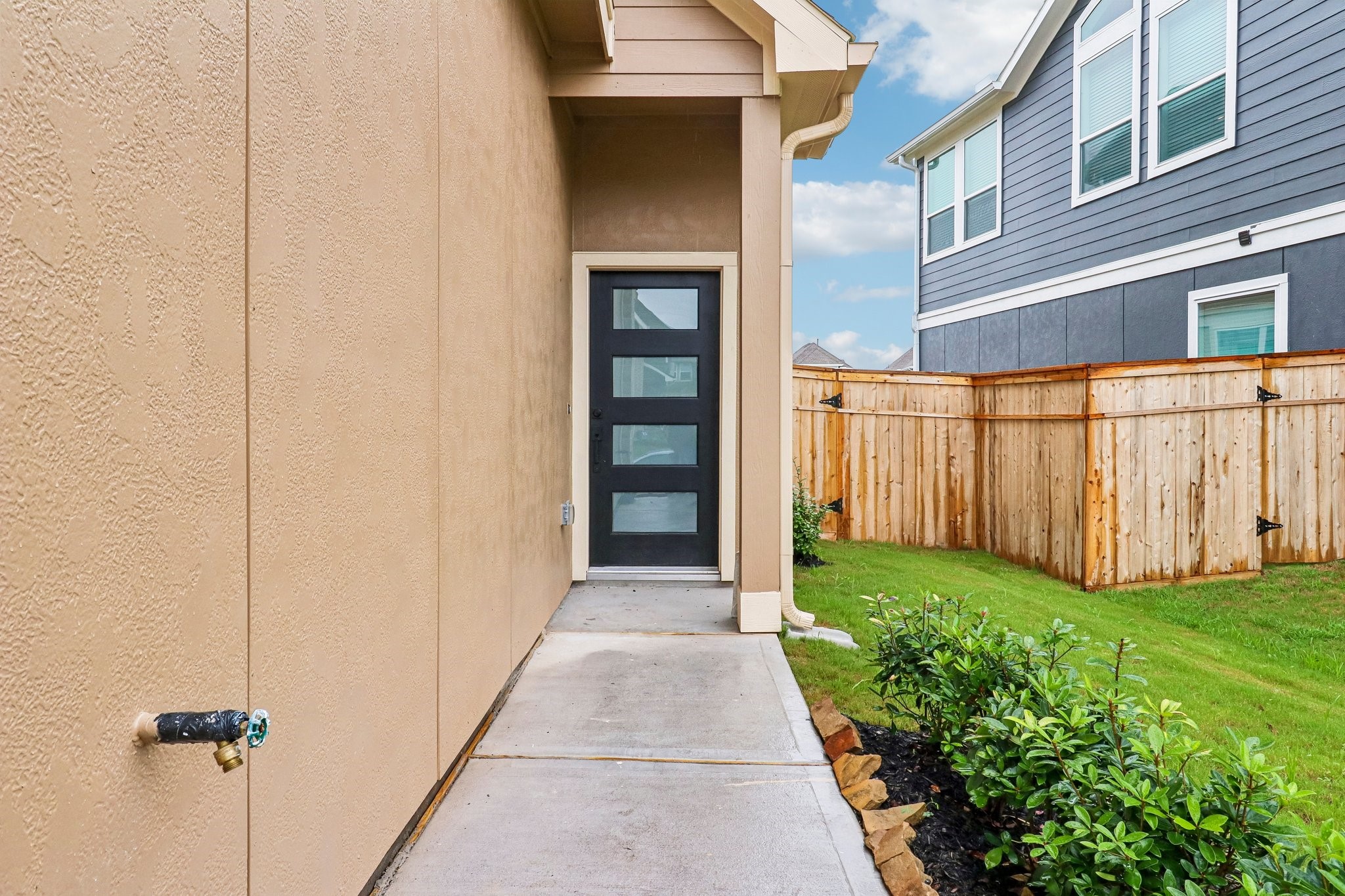 9446 Garden Gate Drive Property Photo 3