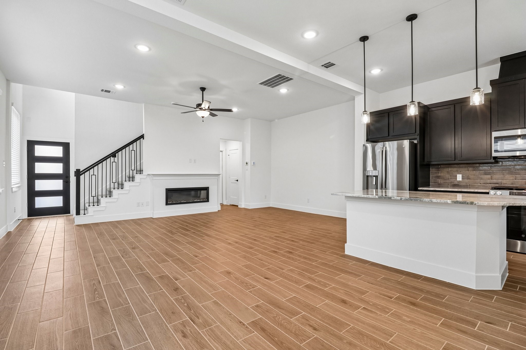 9446 Garden Gate Drive Property Photo 9