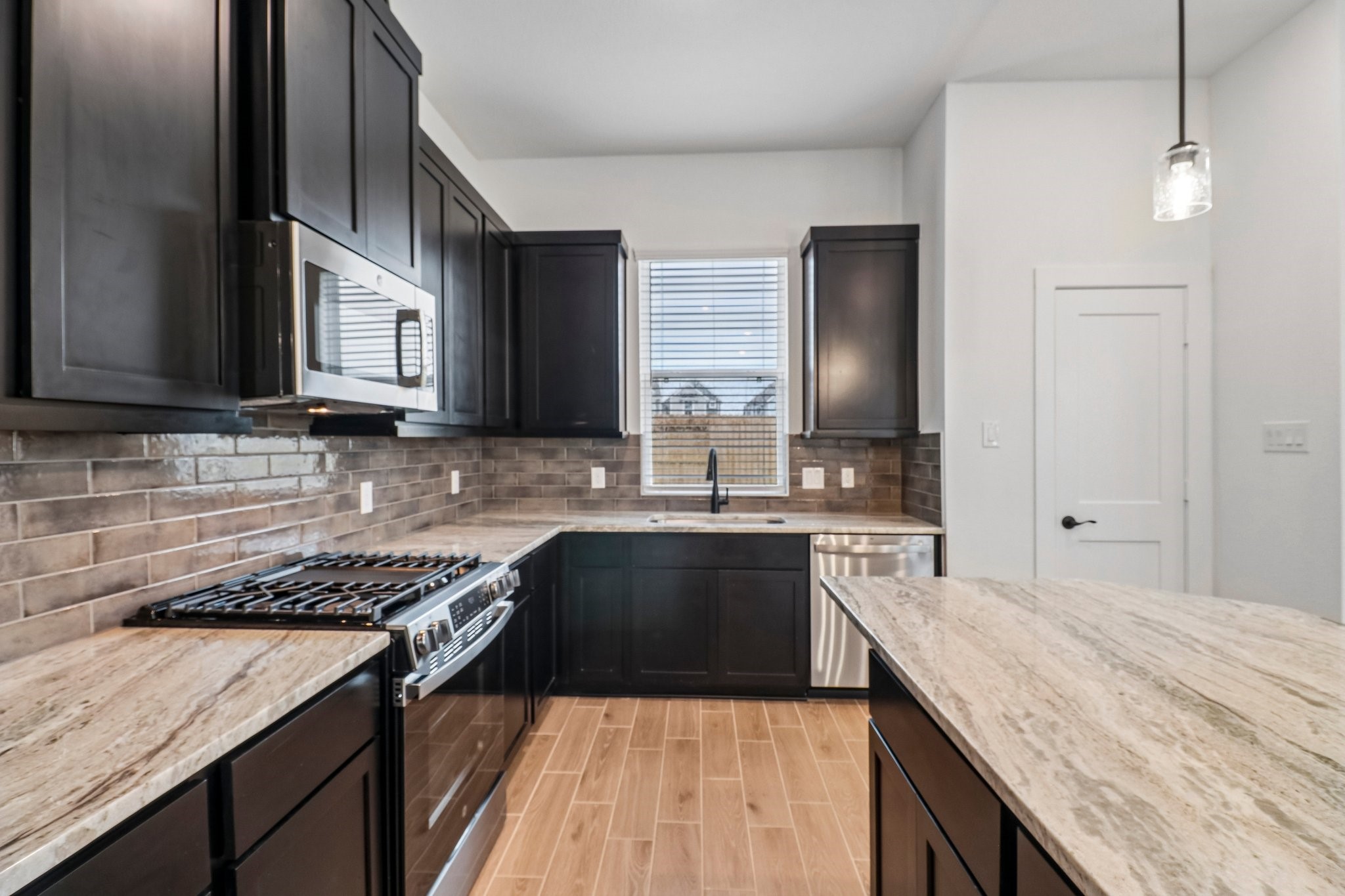 9446 Garden Gate Drive Property Photo 12