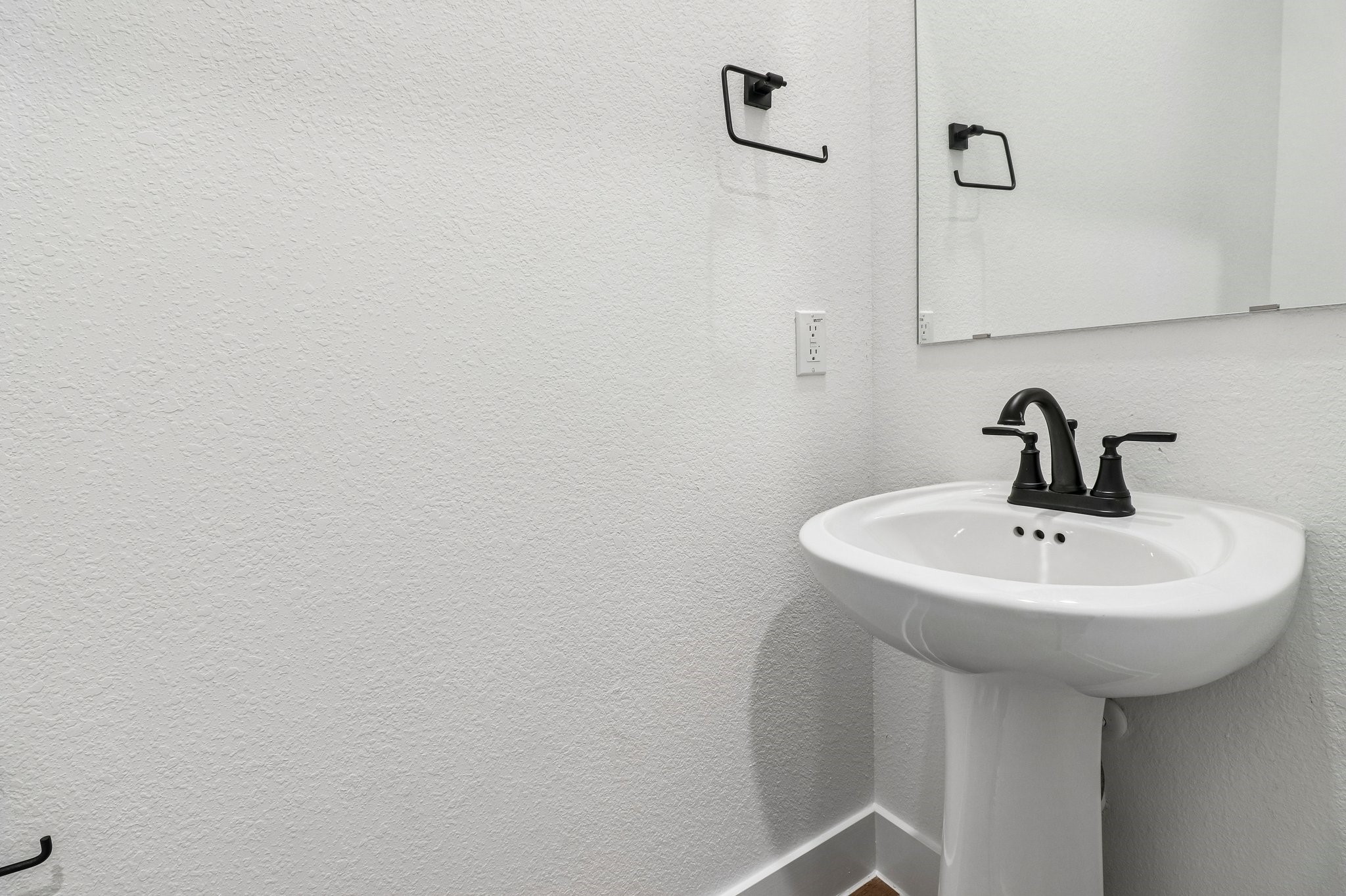 9446 Garden Gate Drive Property Photo 13