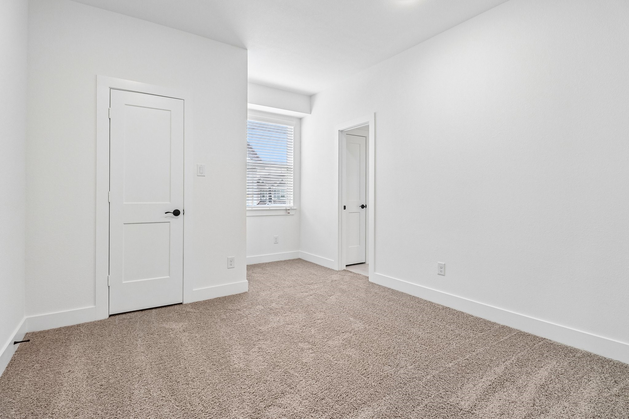 9446 Garden Gate Drive Property Photo 23