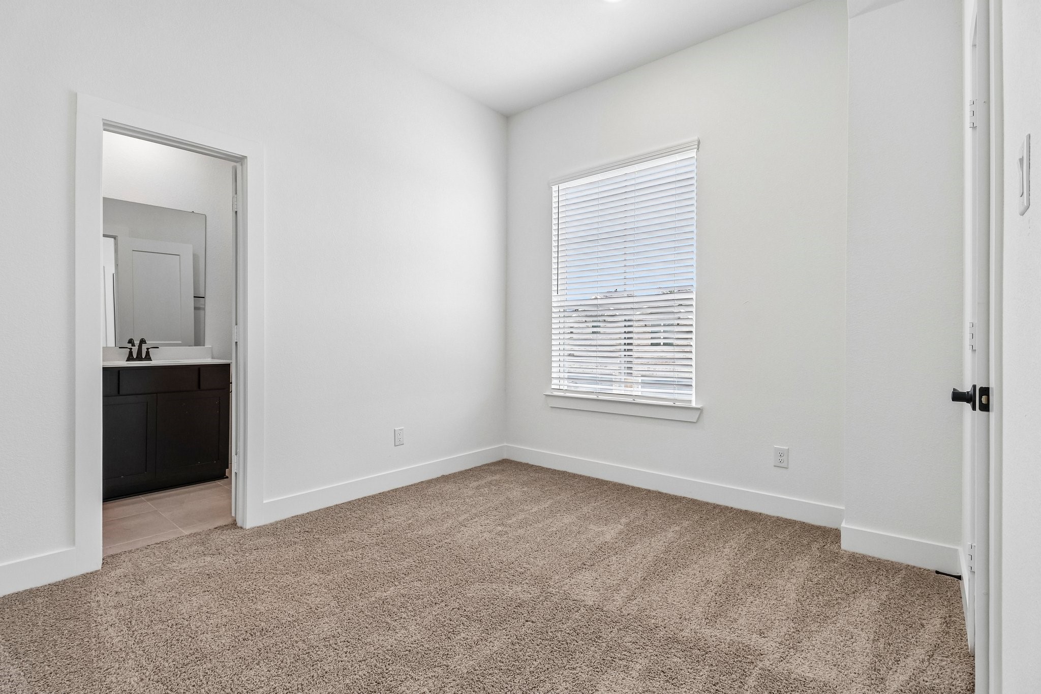 9446 Garden Gate Drive Property Photo 27