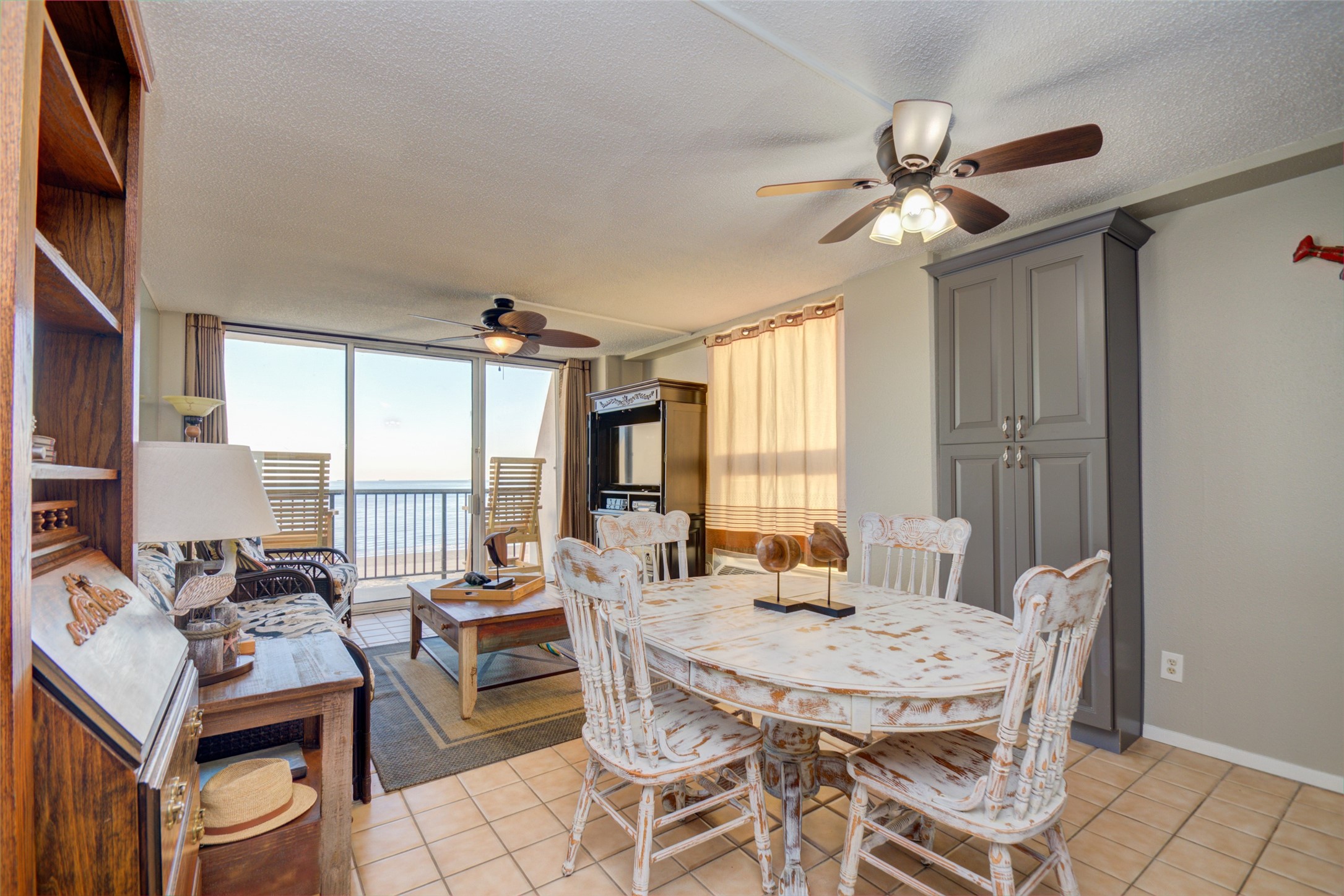 415 E Beach Drive 901 Property Photo 6