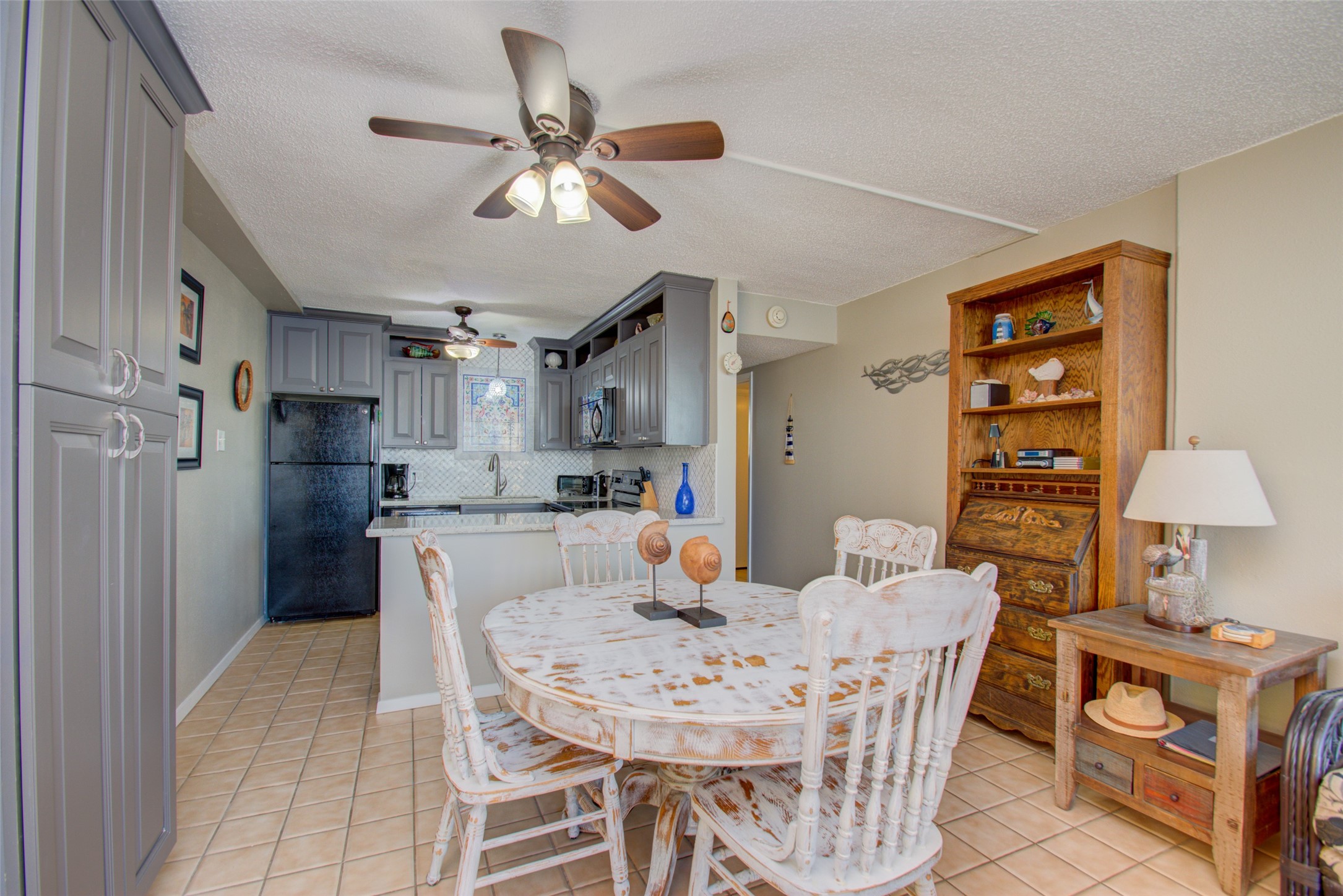 415 E Beach Drive 901 Property Photo 8