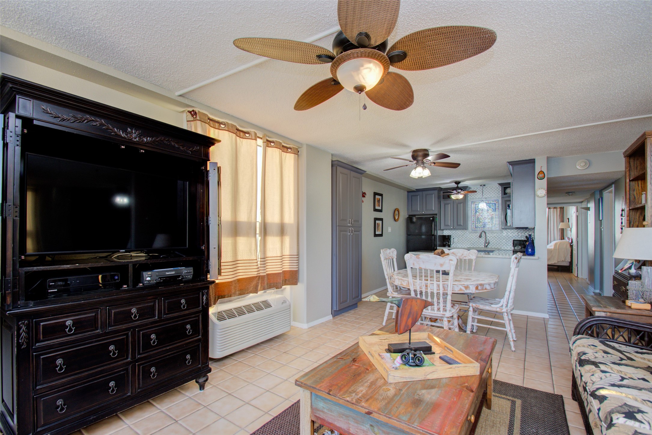 415 E Beach Drive 901 Property Photo 10