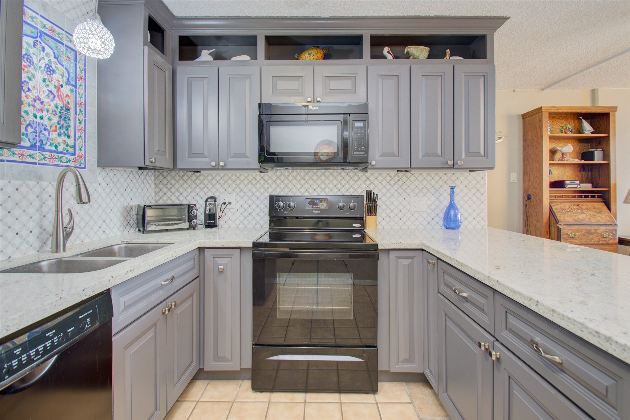 415 E Beach Drive 901 Property Photo 12