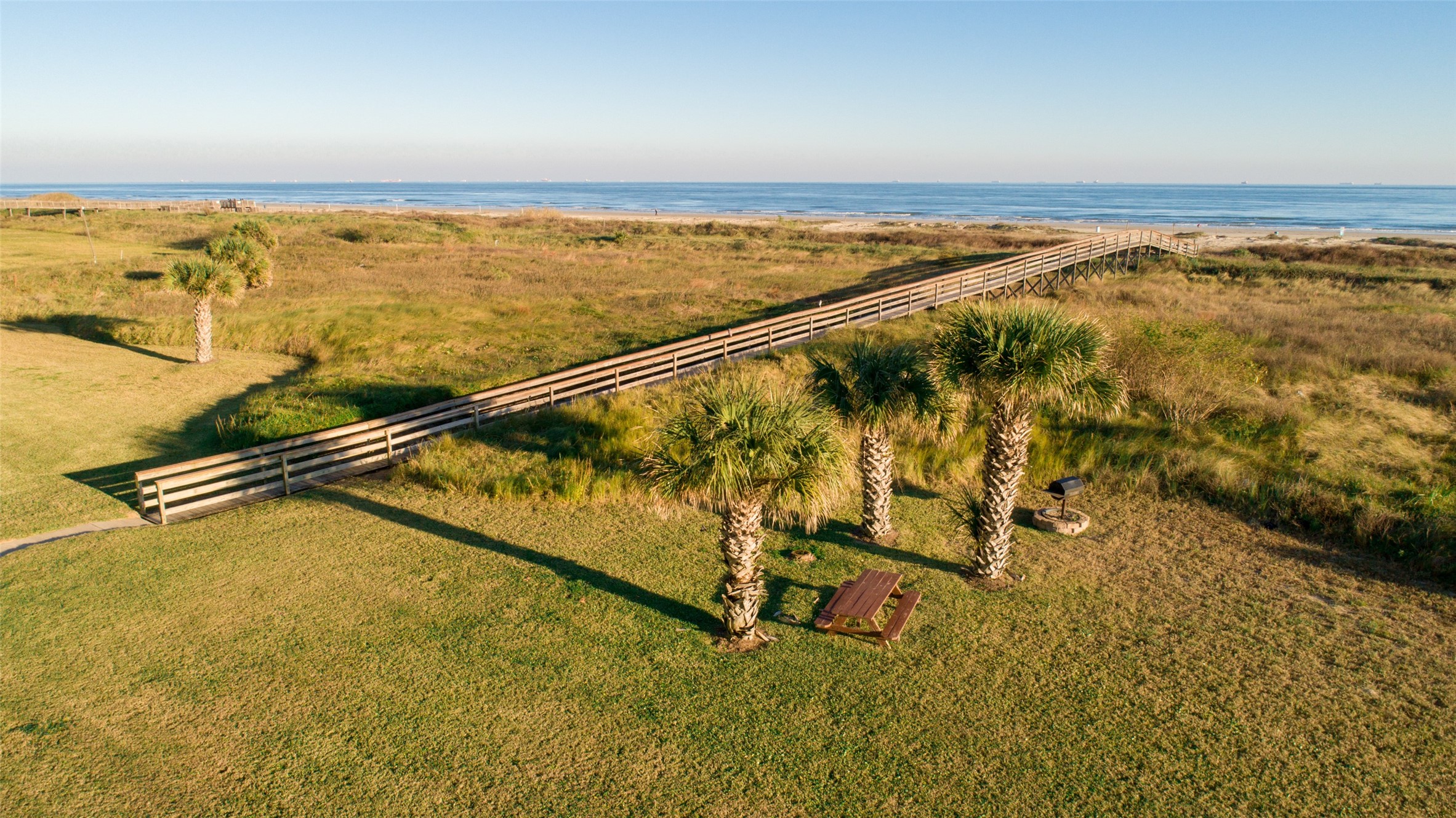 415 E Beach Drive 901 Property Photo 24