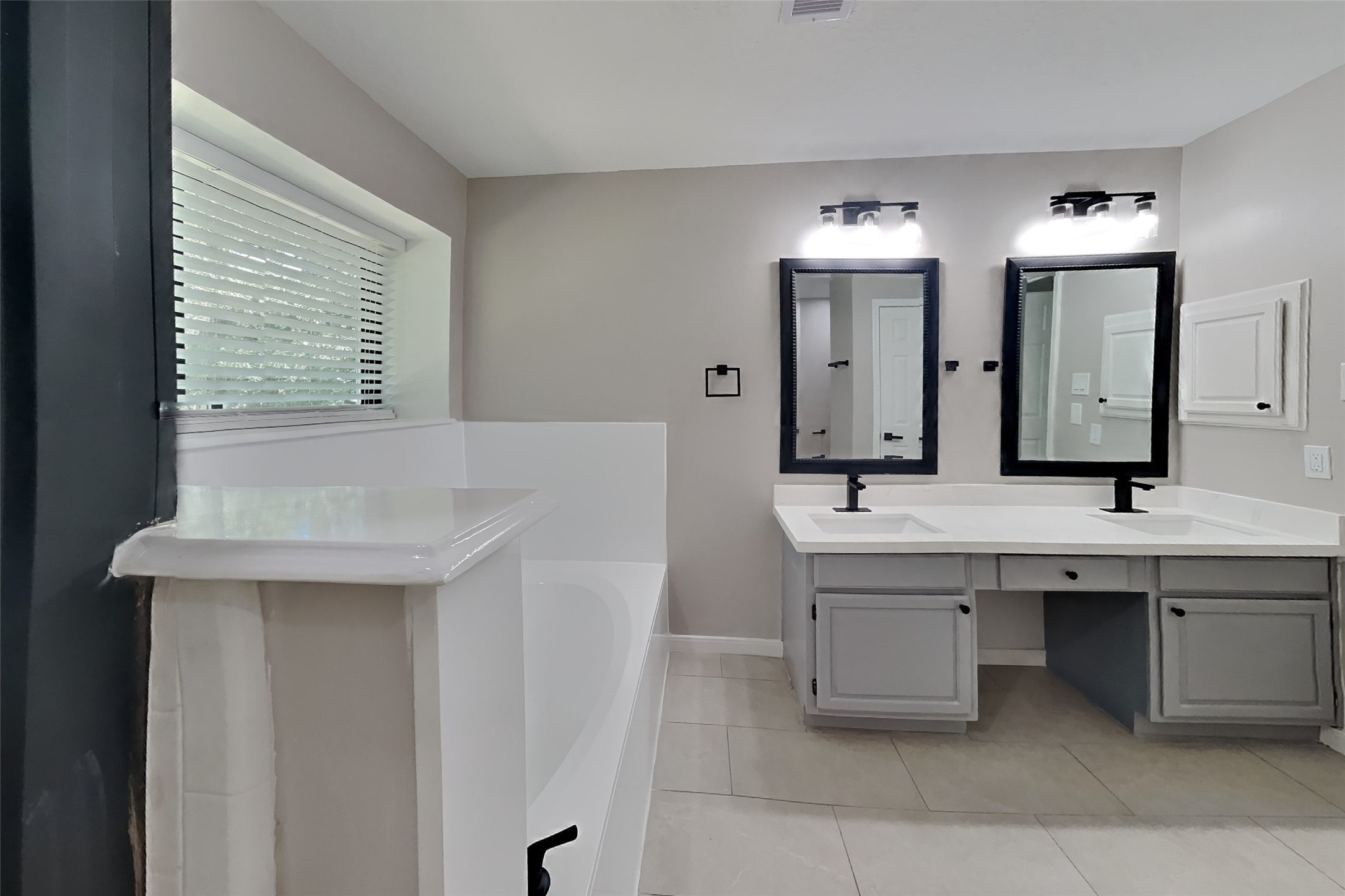 8510 Canyon Pine Drive Property Photo 12