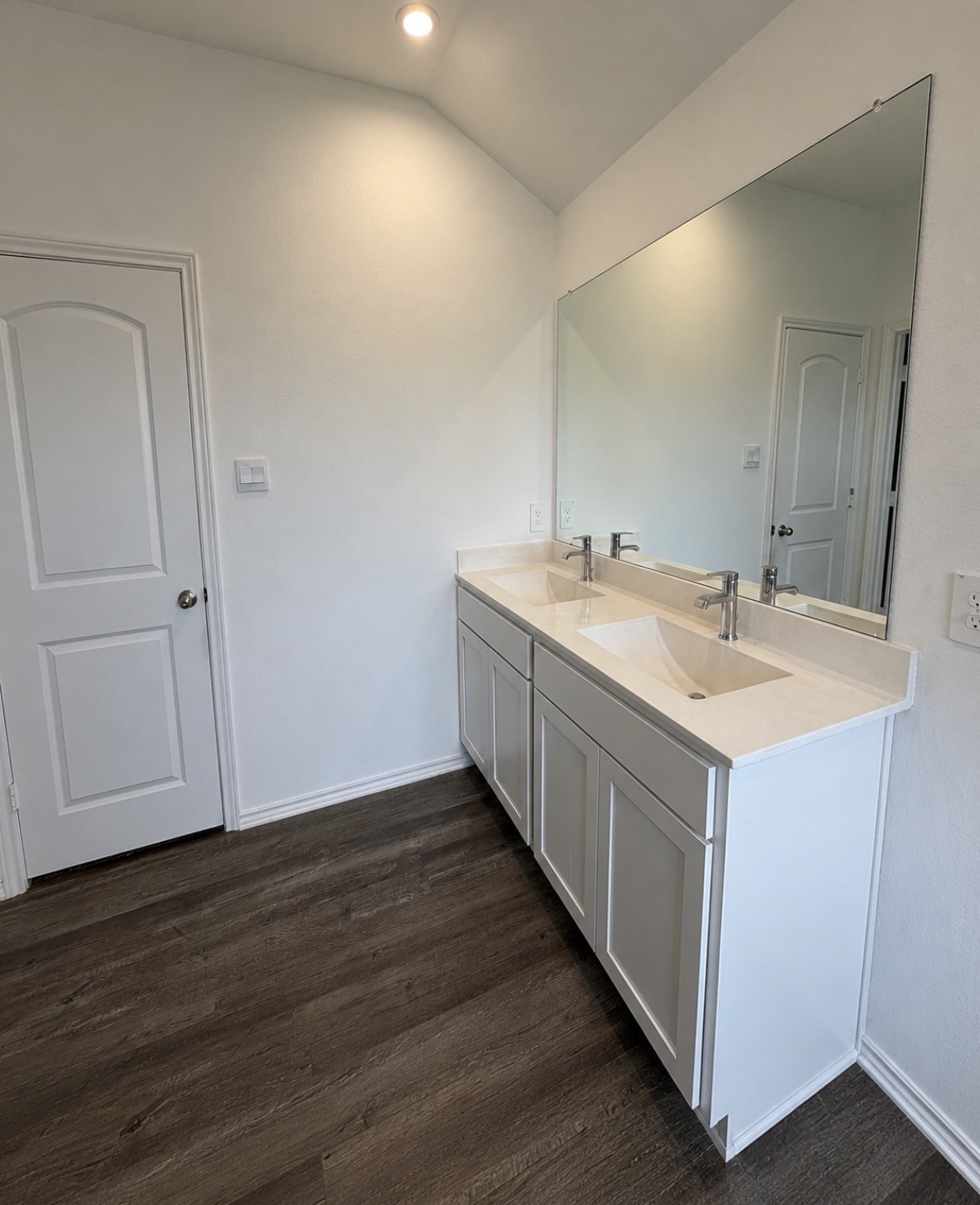 813 Brazos Trail Property Photo 2