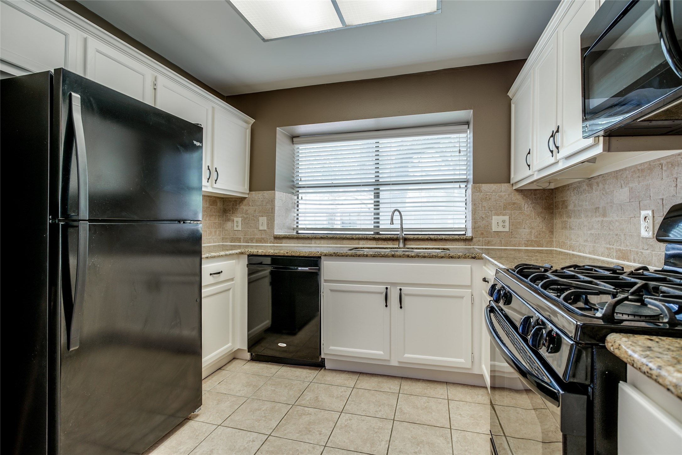 2711 Grants Lake Boulevard 174 Property Photo 9