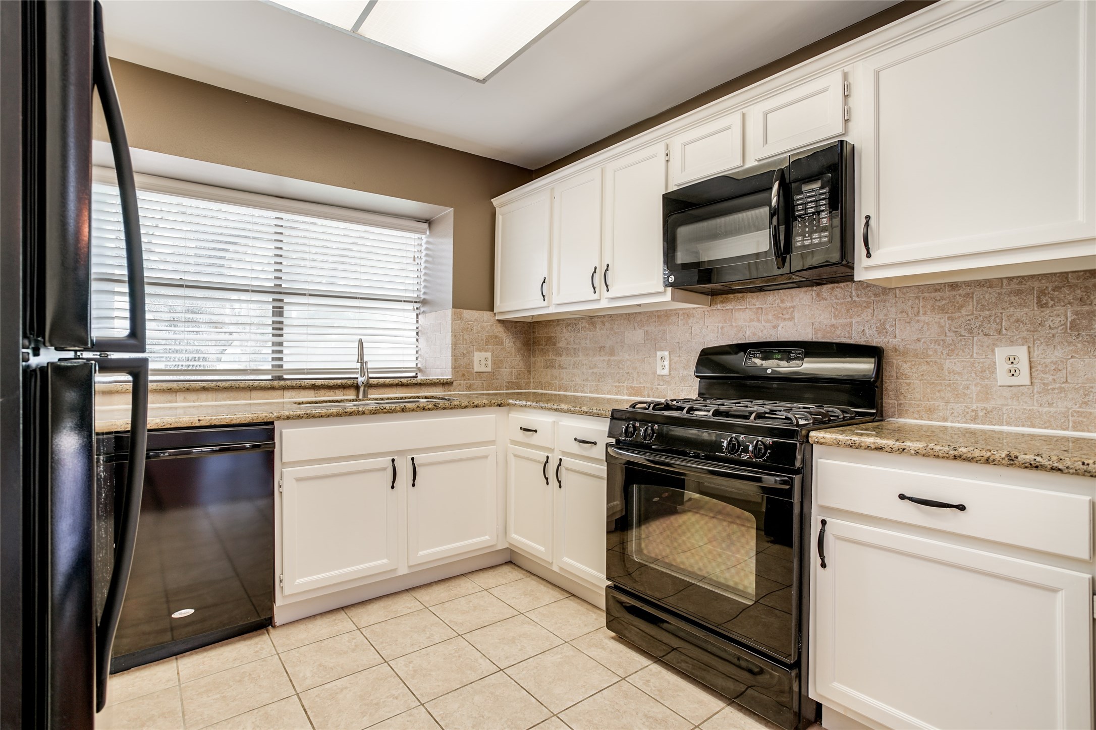 2711 Grants Lake Boulevard 174 Property Photo 10