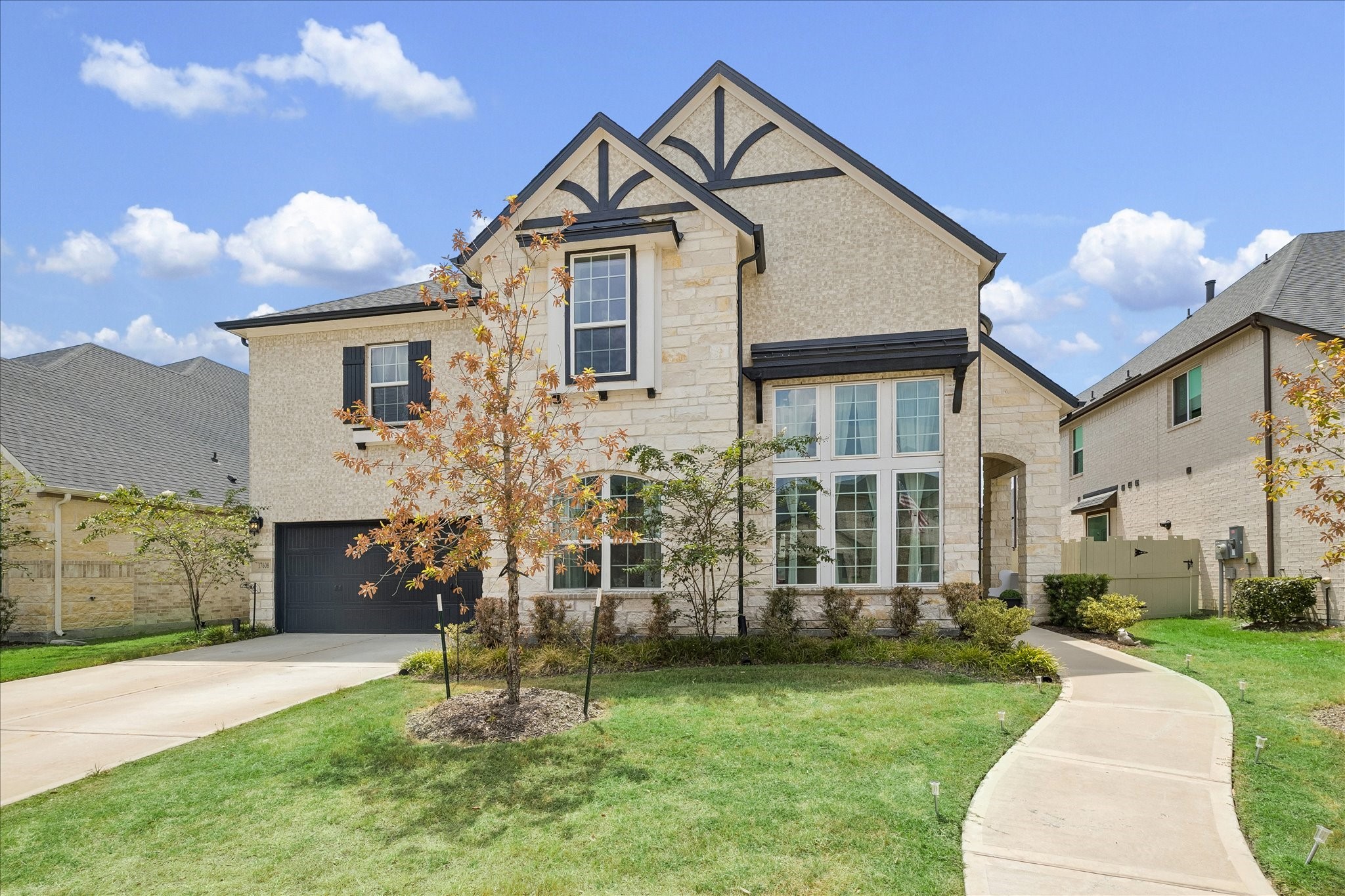 17608 Harpers Way Property Photo 1