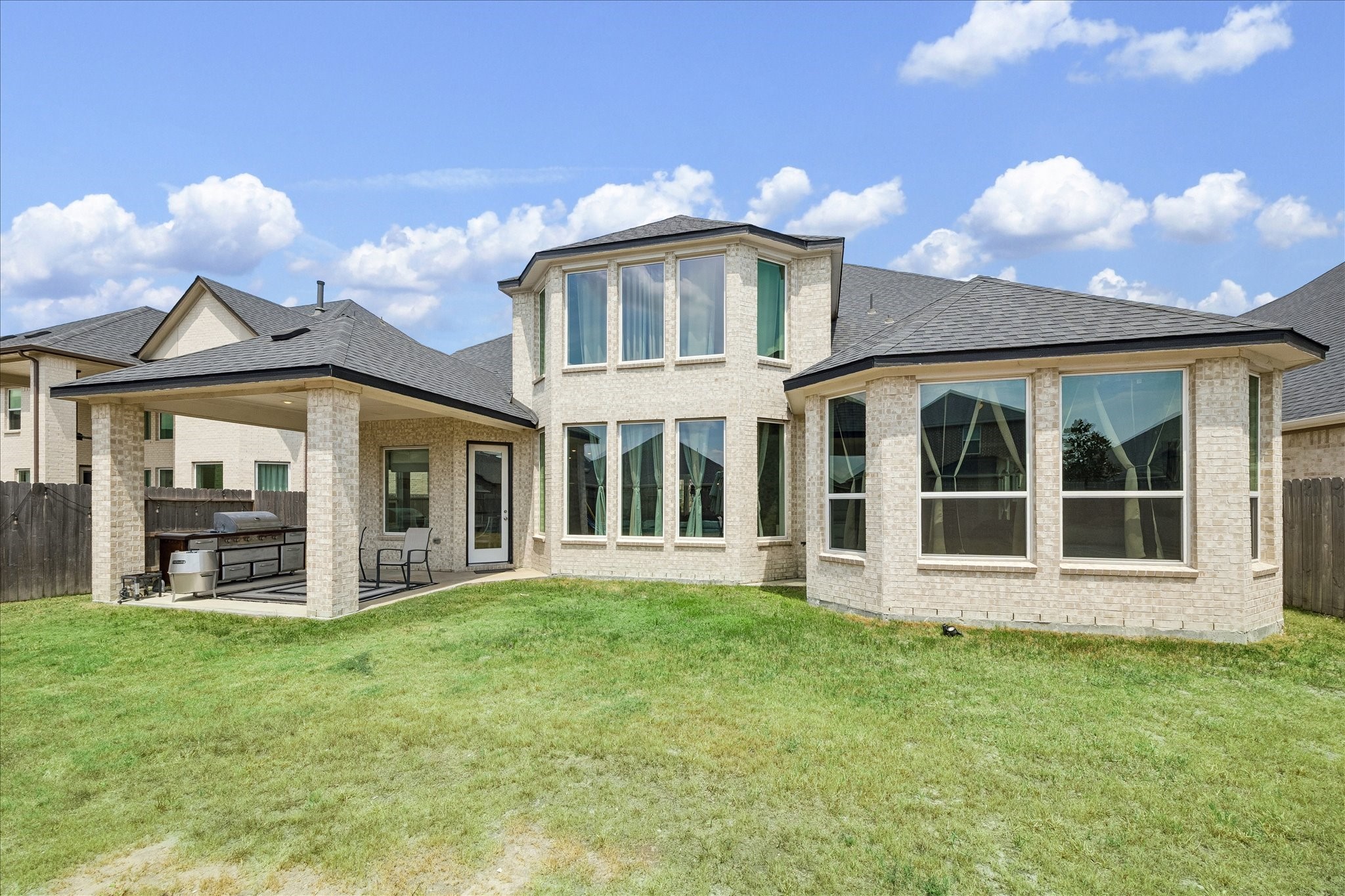 17608 Harper's Way Property Photo 5
