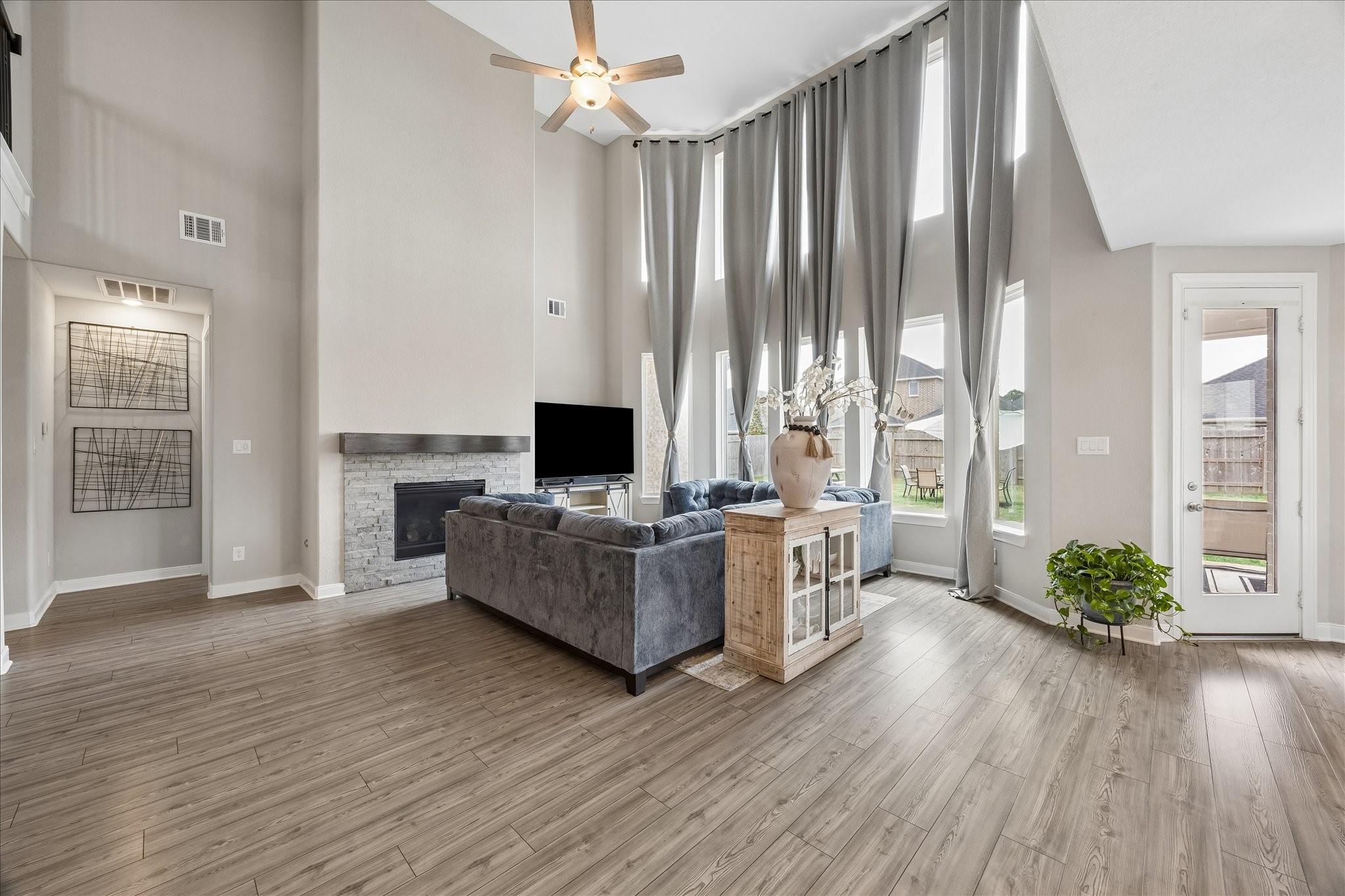 17608 Harper's Way Property Photo 13