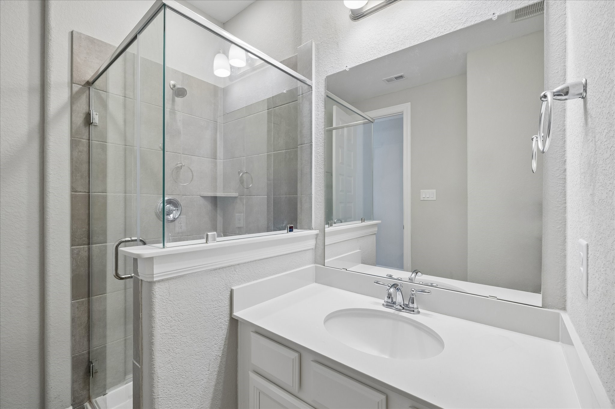 17608 Harper's Way Property Photo 15