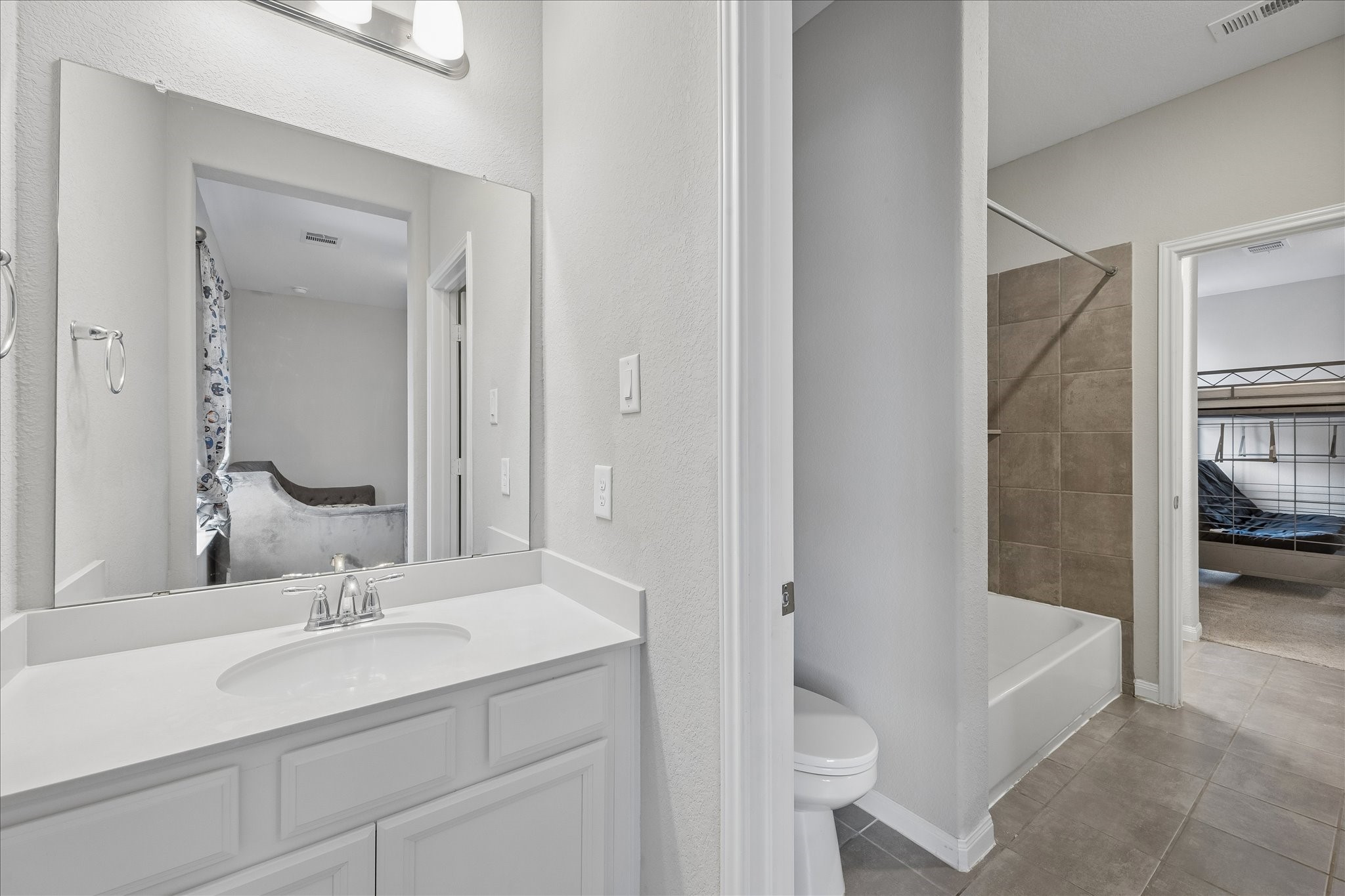 17608 Harper's Way Property Photo 25