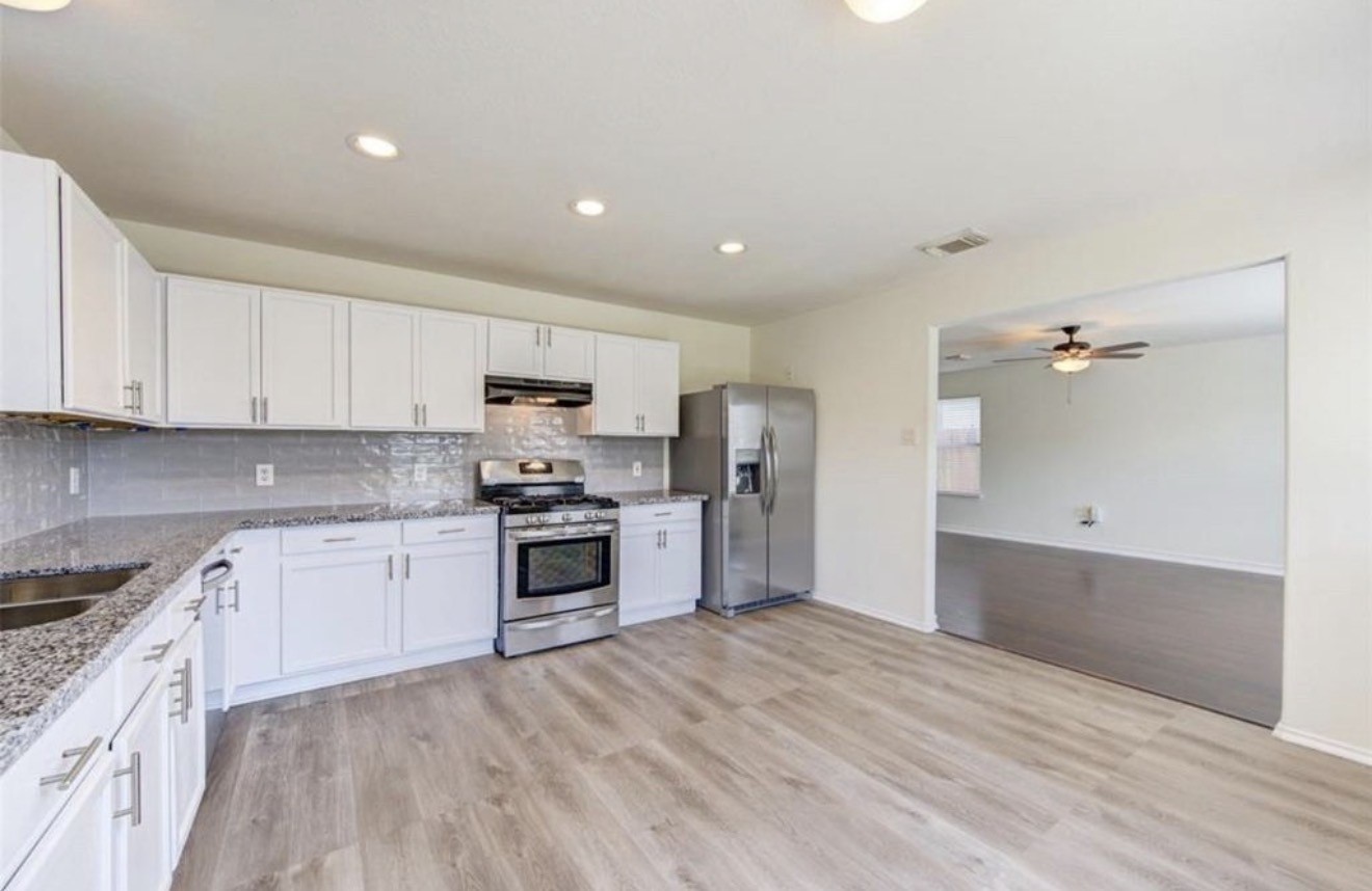15002 Sunset Bay Court Property Photo 7