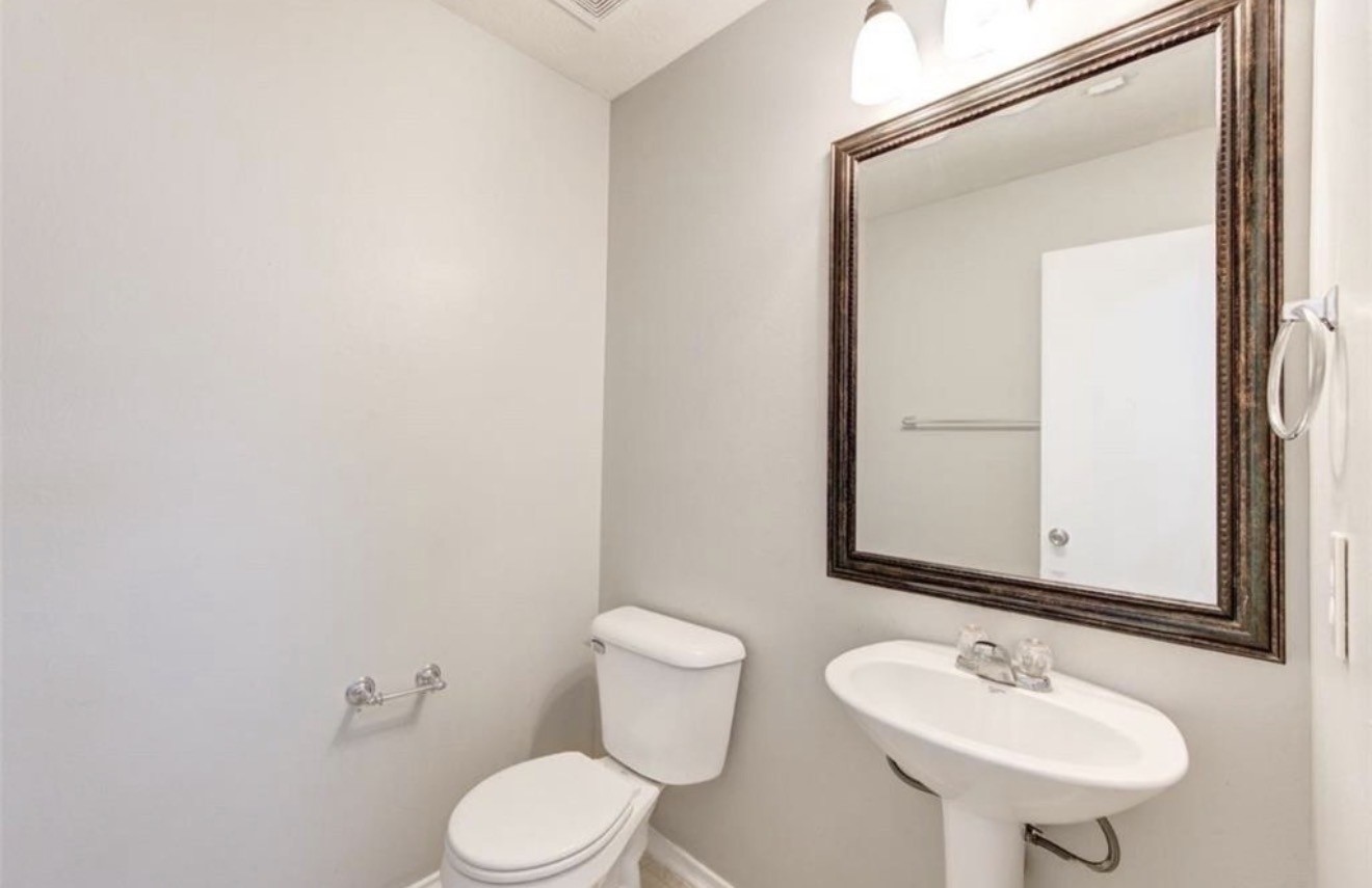 15002 Sunset Bay Court Property Photo 10