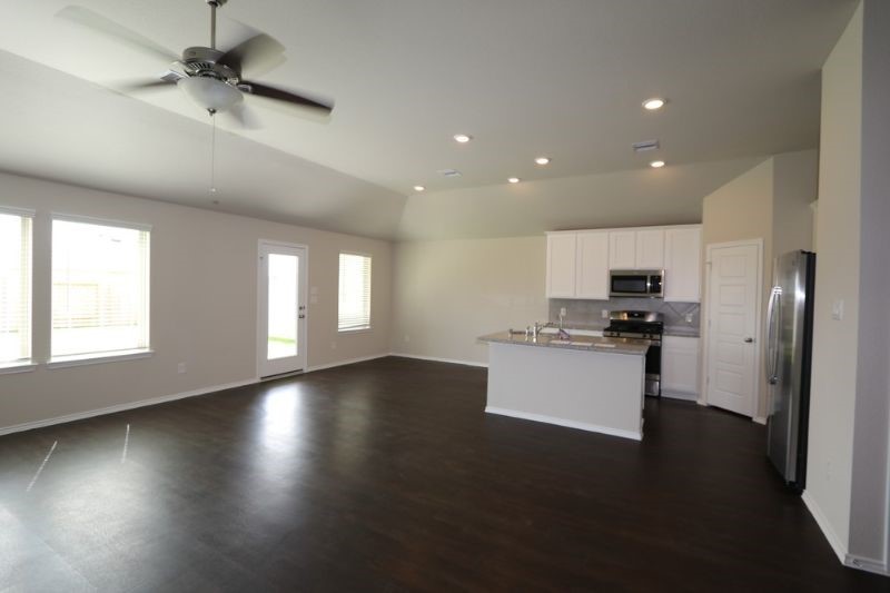 2508 Clydesdale Lane Property Photo 2